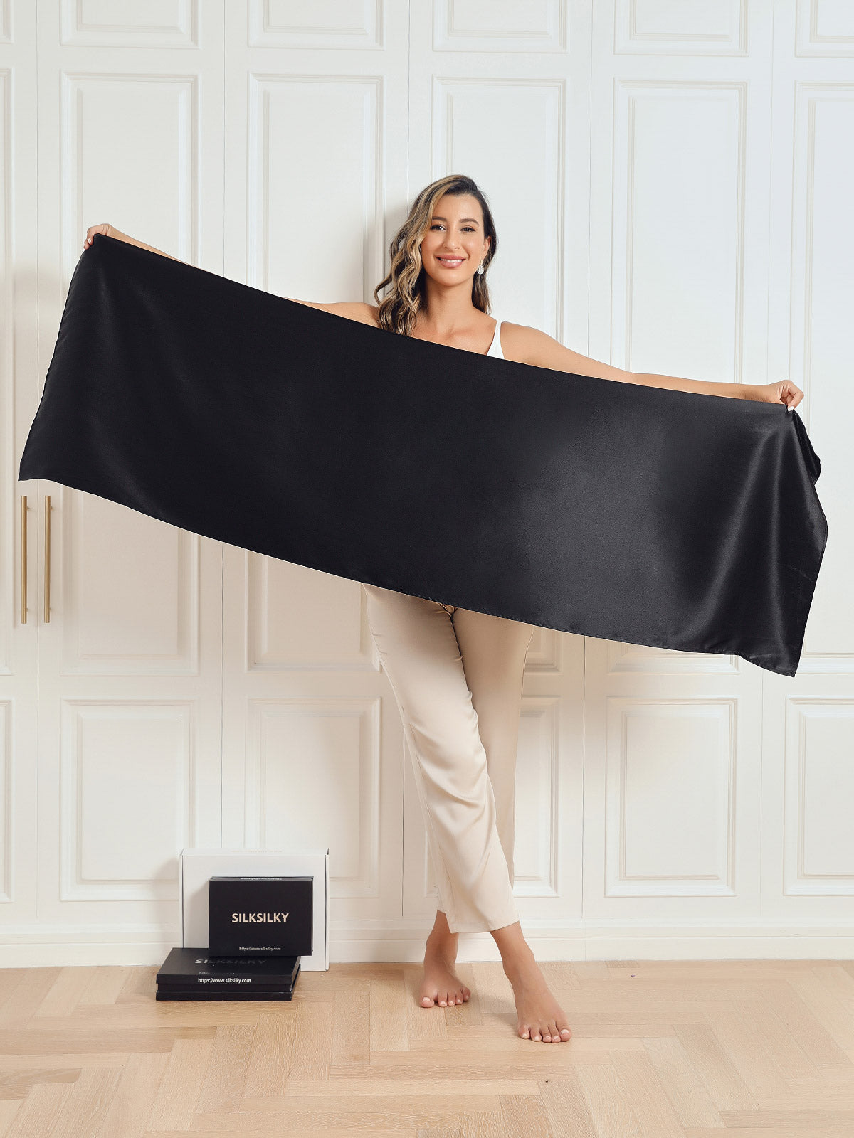 SilkSilky-NO Scarf Svart 002