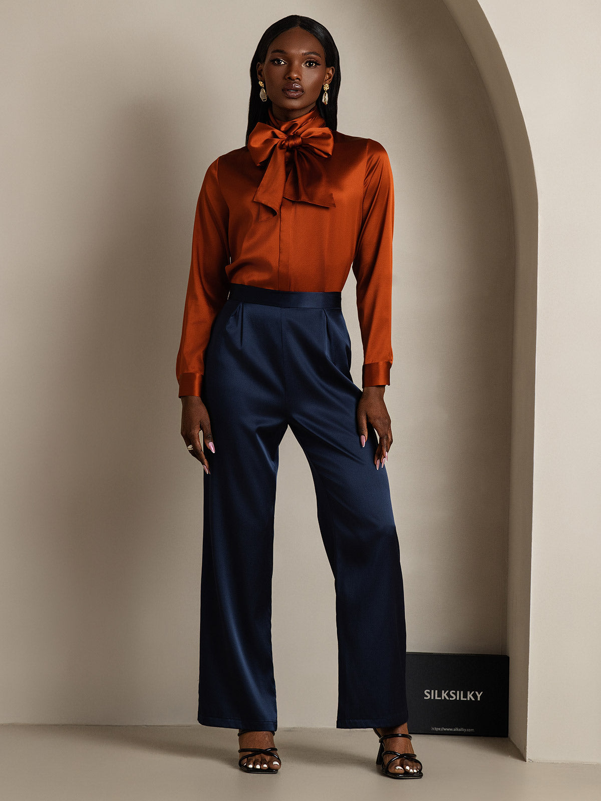 [Karamell] SilkSilky-NO 19Momme Silke Long Sleeve Tie Neck Skjorte for Kvinner 006