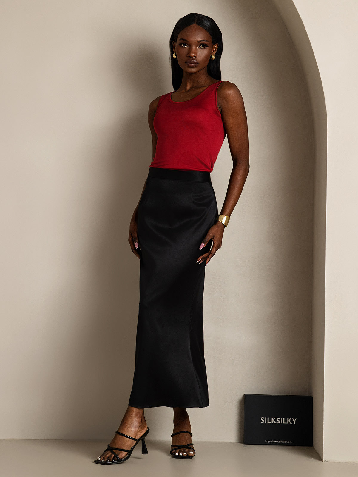 [Vin] SilkSilky-NO Silk Knitted Sleeveless Round Neck T-skjorte for Kvinner 007