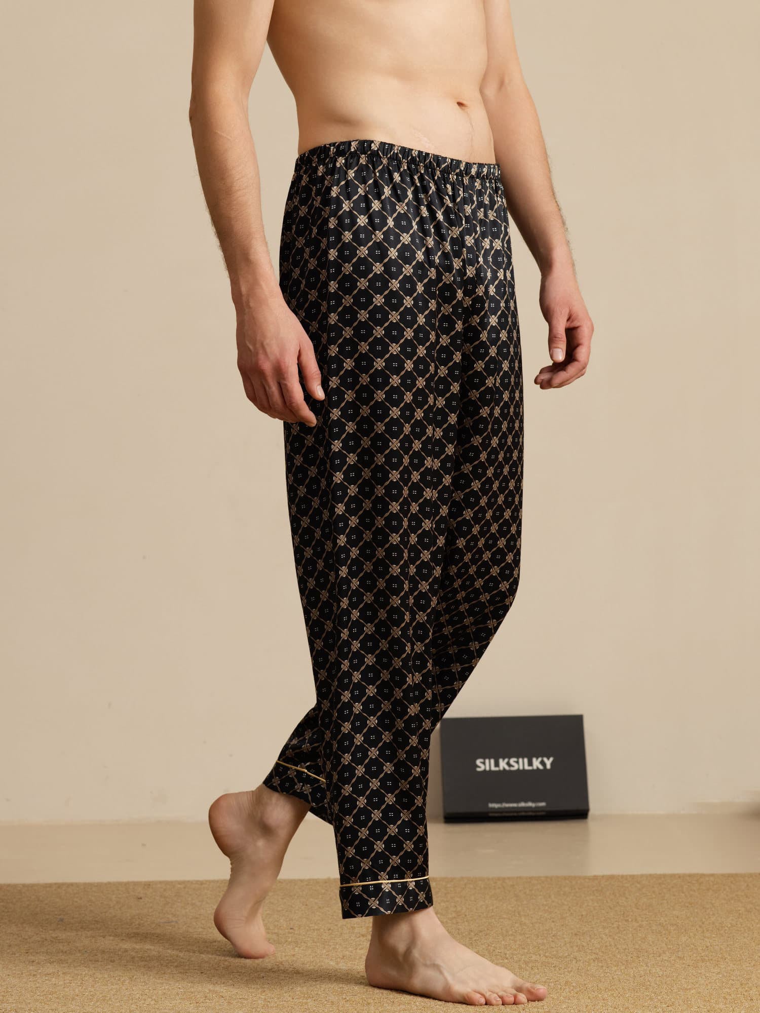 [Svart Kjede] SilkSilky-NO Men's Sleep Shorts 003