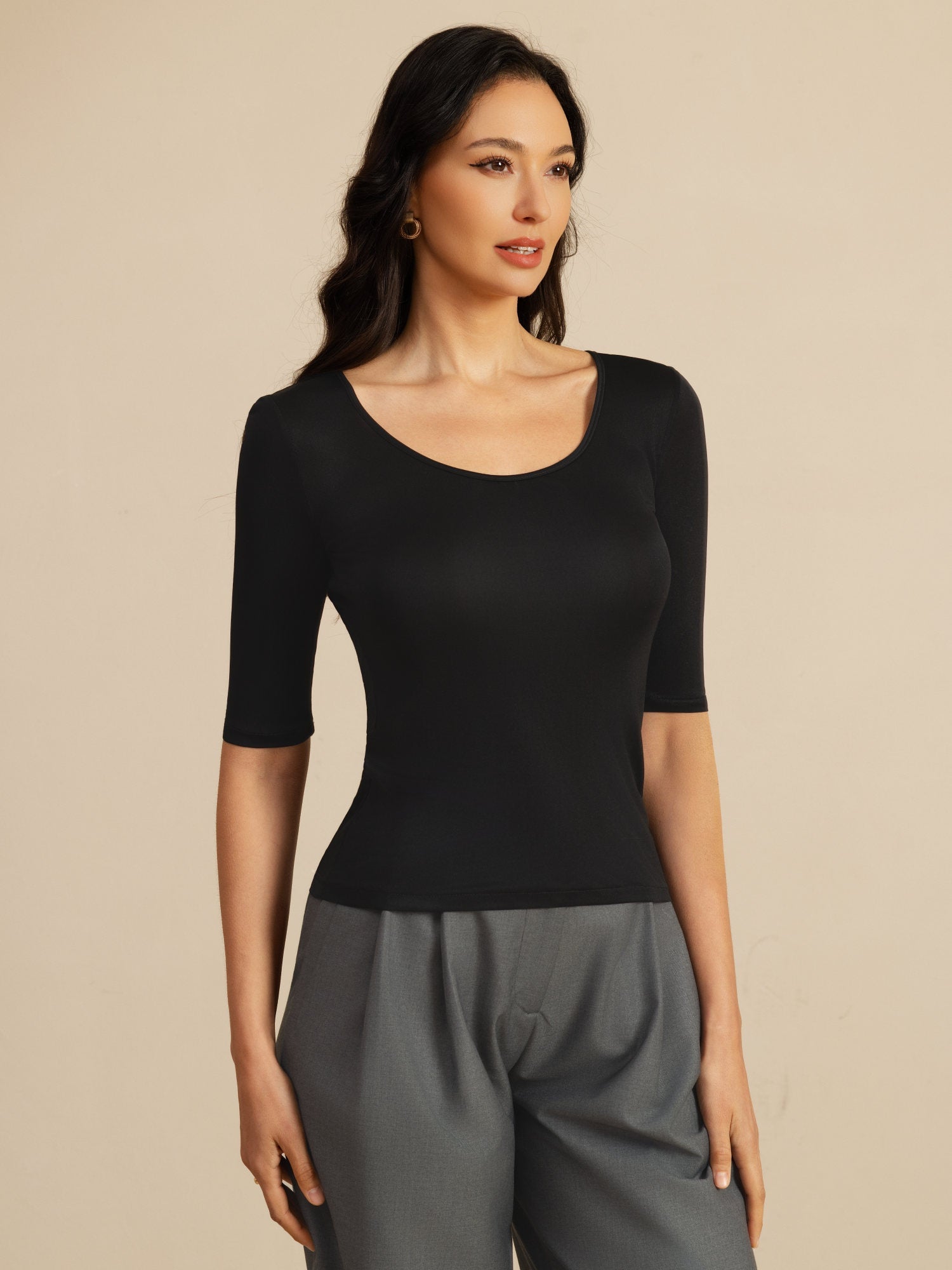 [Svart] SilkSilky-NO Halv erme Dyp Rund Halsutringning T-skjorte for Kvinner 001