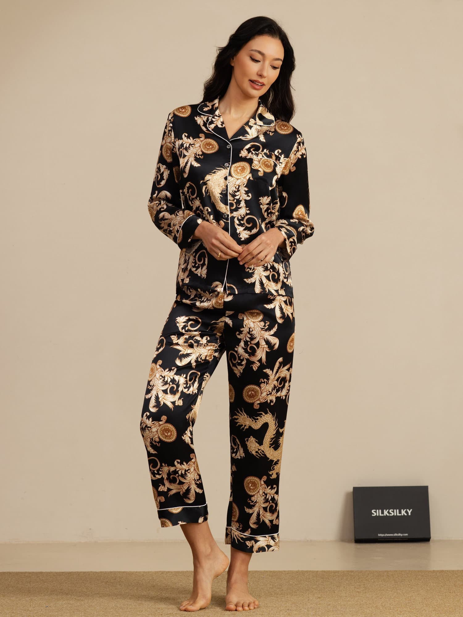 [Svart Drage] SilkSilky-NO Langermet Notchkrage Pyjamas for Kvinner 006