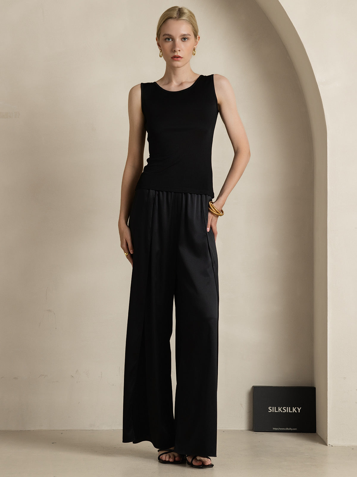 [Svart] SilkSilky-NO Silk Knitted Sleeveless Round Neck T-skjorte for Kvinner 008