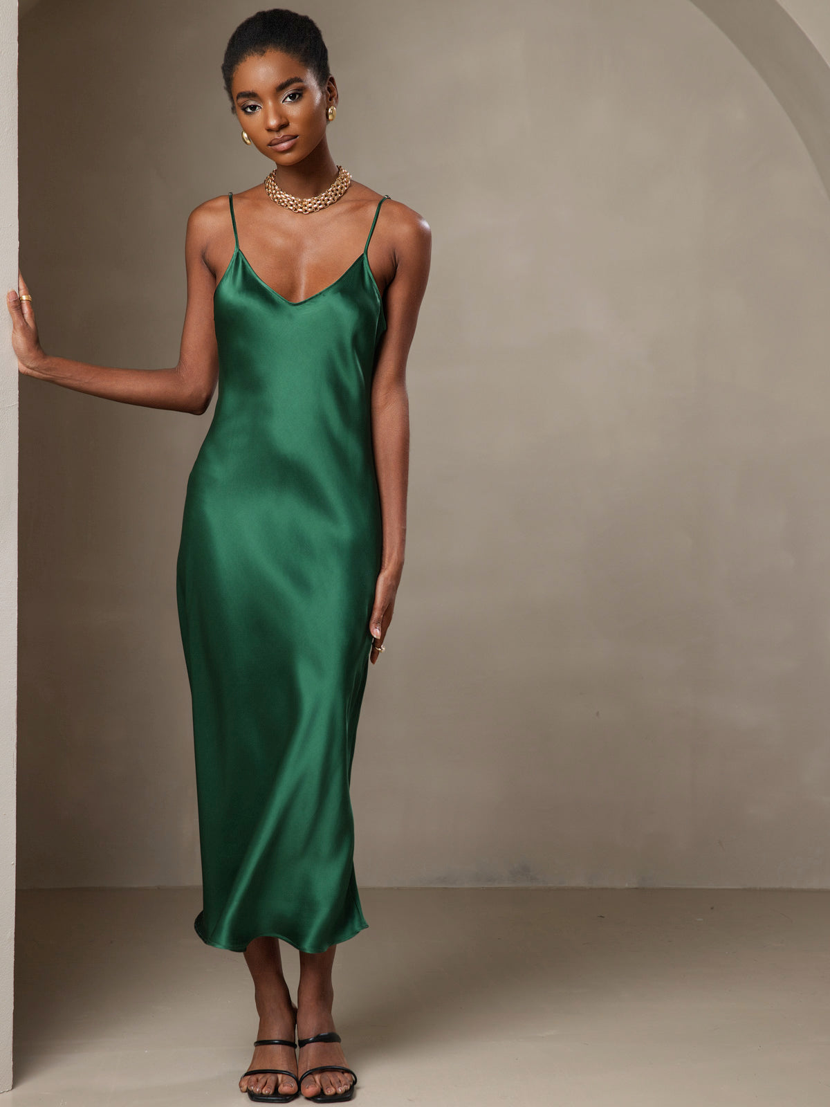 SilkSilky  Pure Silk Sleeveless Round Neck Dress Green 001