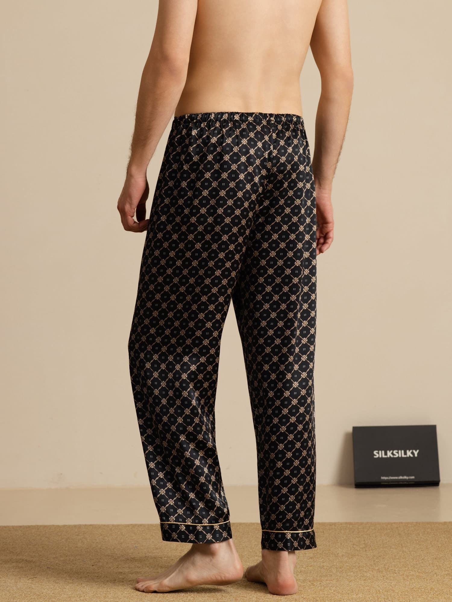 [Svart Kjede] SilkSilky-NO Men's Sleep Shorts 002