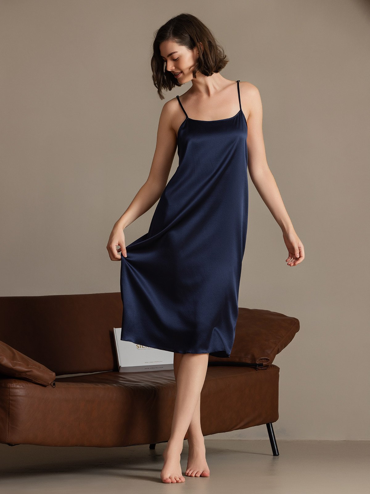 SilkSilky 19Momme Silk Blend Sleeveless Dress DarkBlue 004