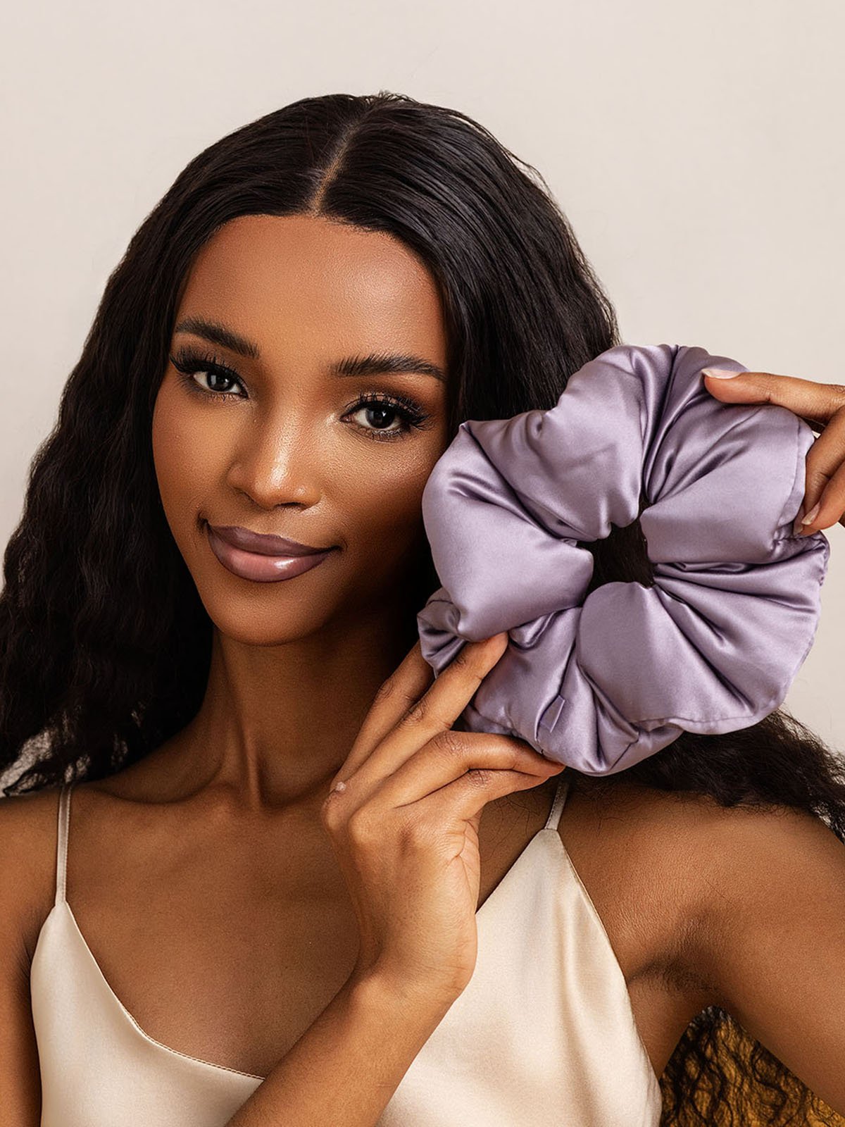 [Mørklilla] SilkSilky-NO Silke Scrunchie 001