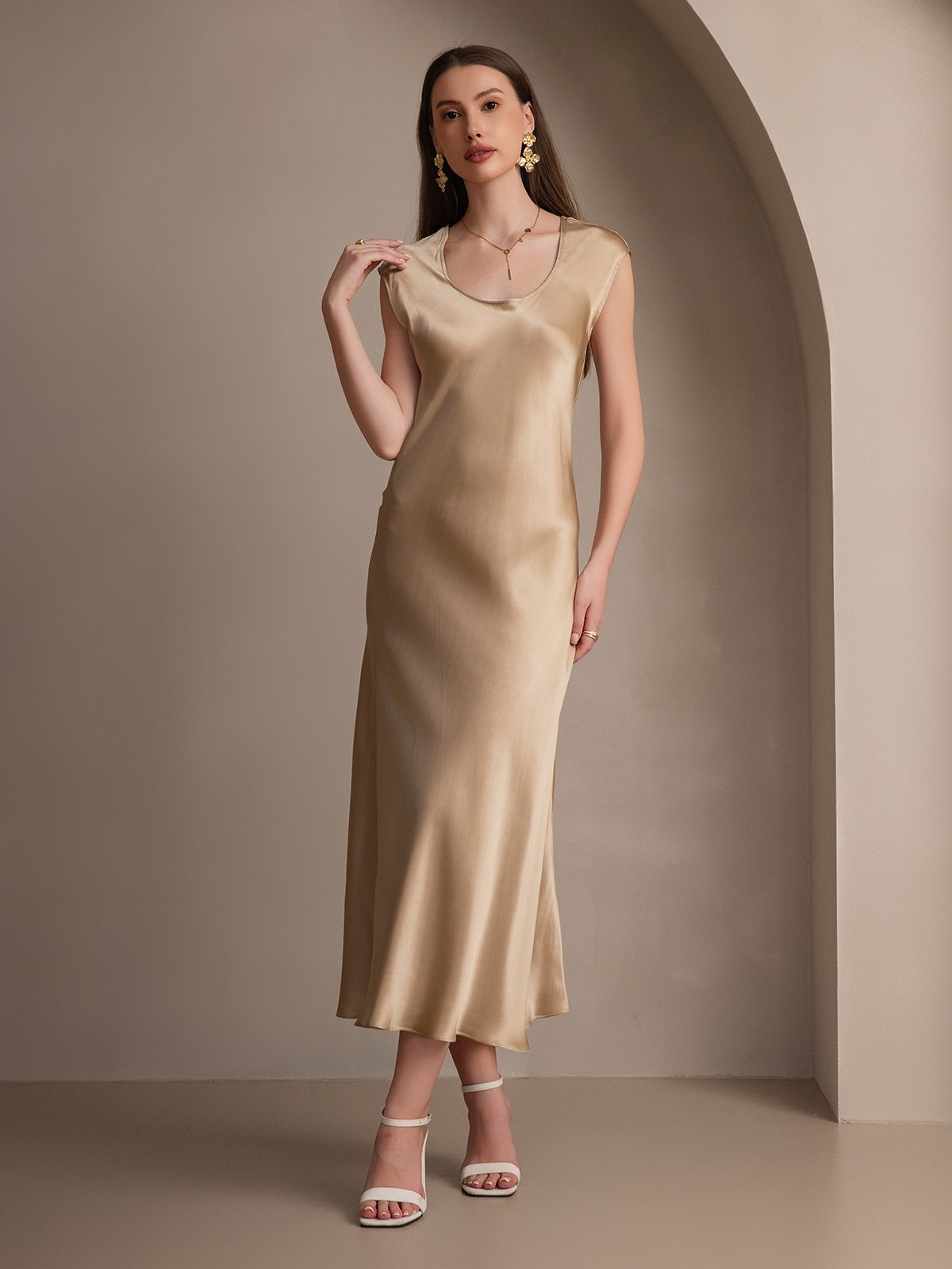 SilkSilky  19Momme Silk Blend Sleeveless Round Neck Dress Champagne 003