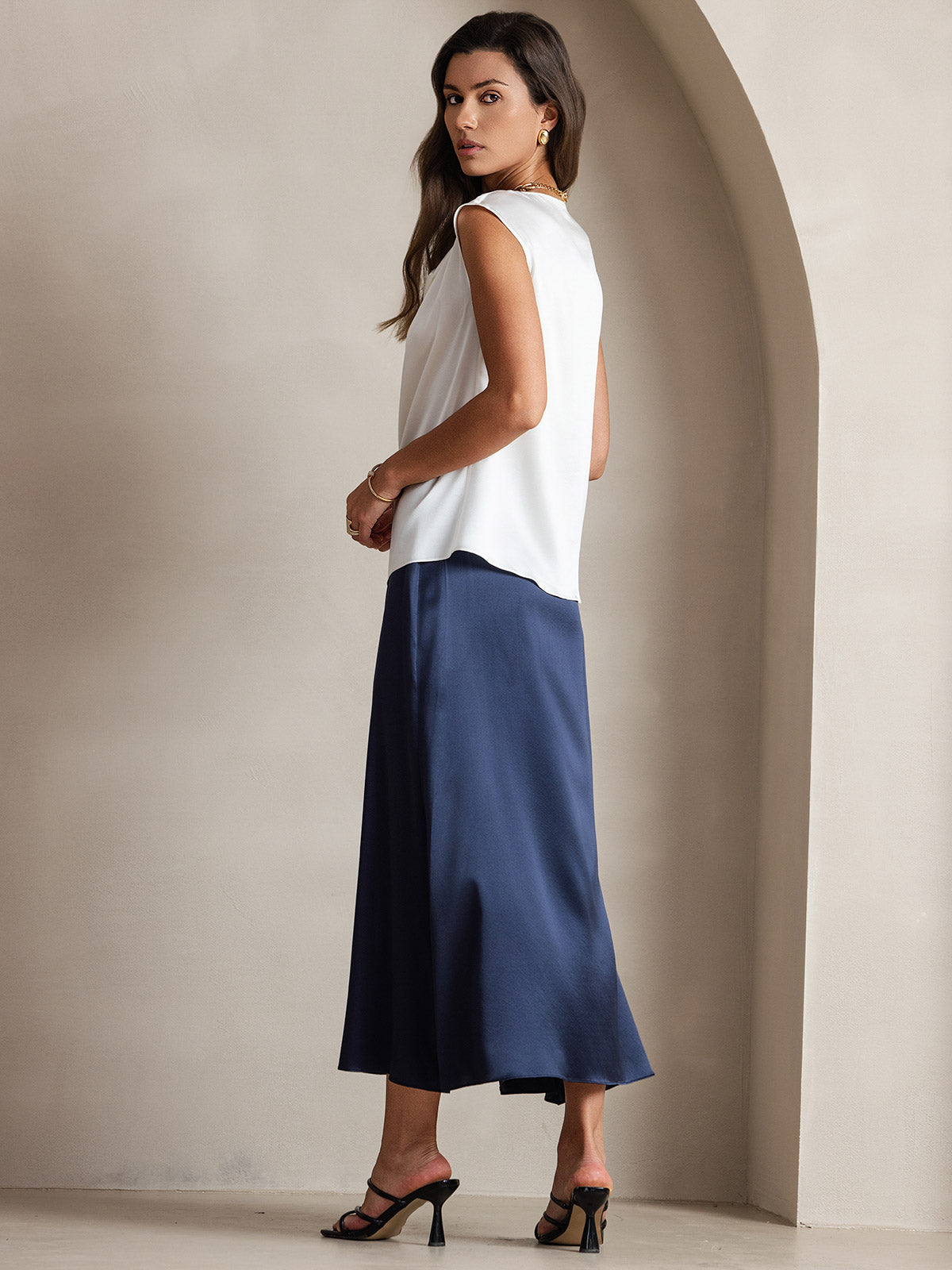 [Hvit] SilkSilky-NO Cap Sleeve Cowl Neck T-skjorte for Kvinner 002