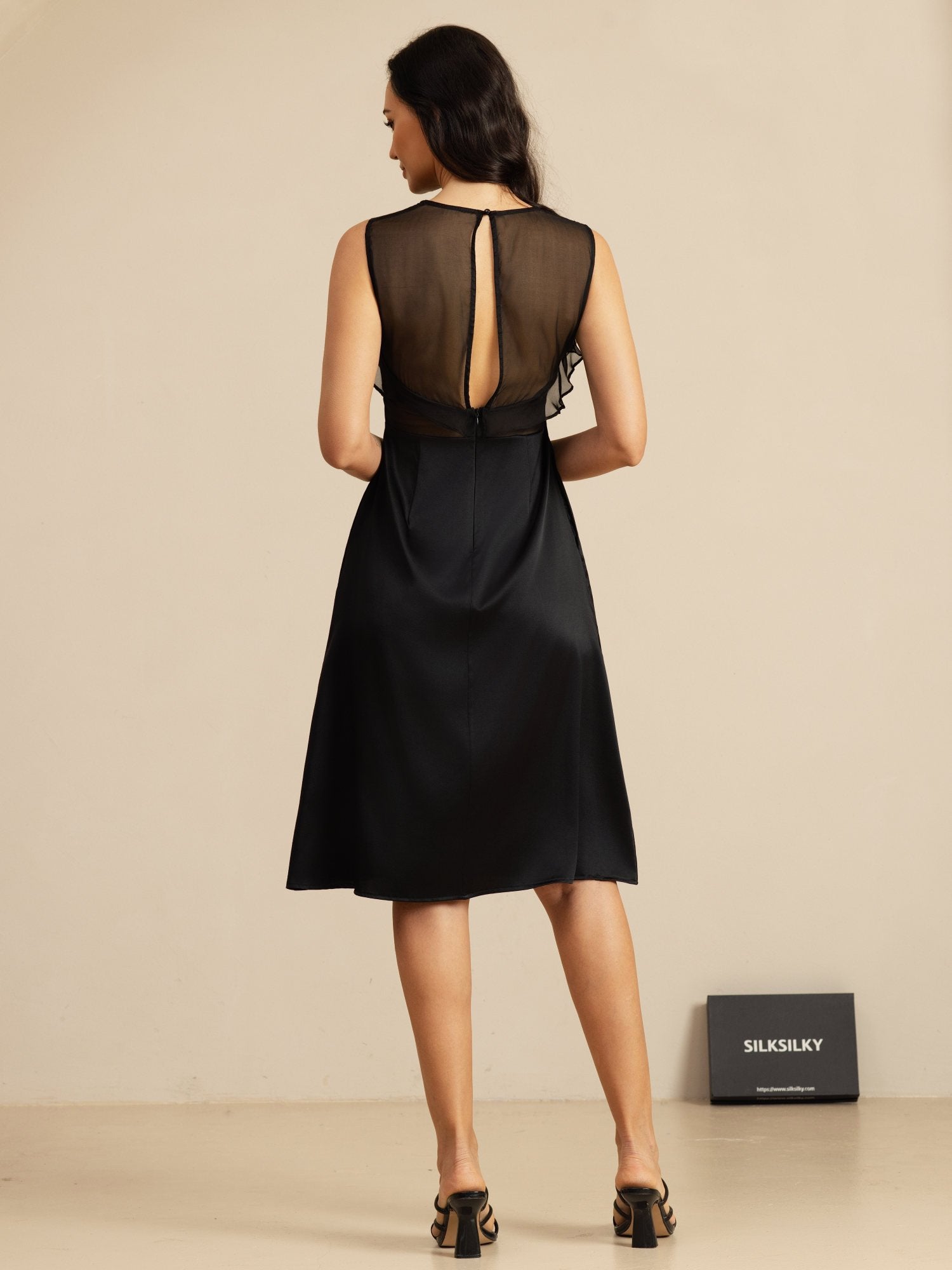 [Svart] SilkSilky-NO 19Momme Sleeveless Illusion Neck Kjole 002