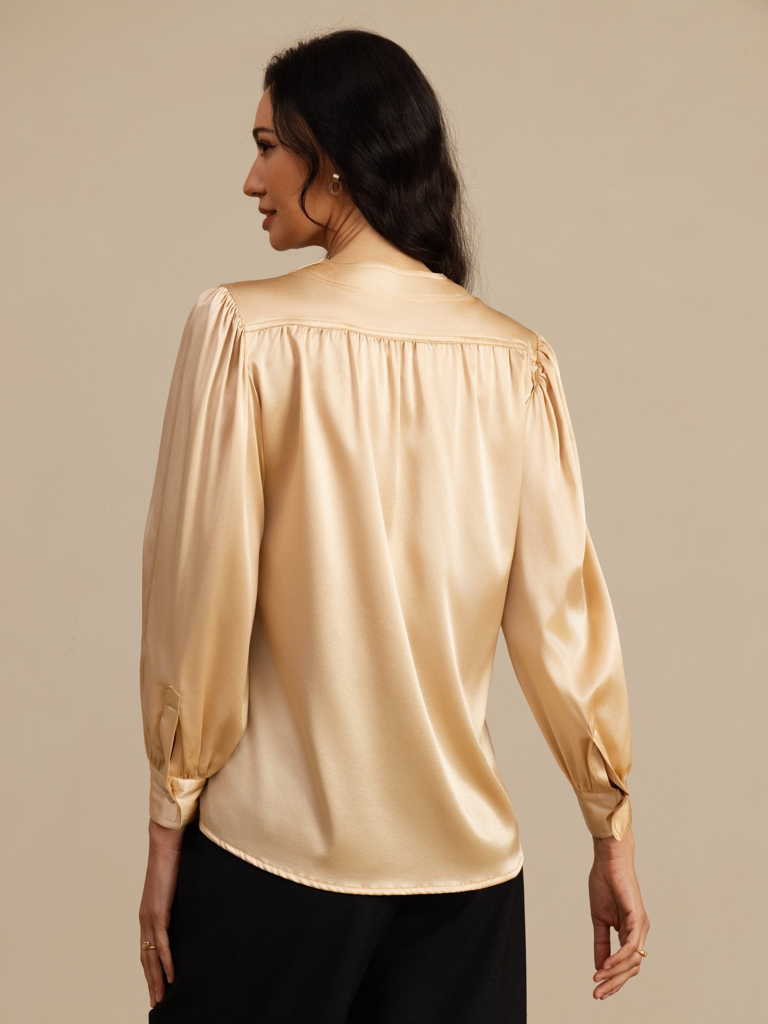 [Champagne] SilkSilky-NO 19Momme Long Sleeve Round Neck Bluse 002