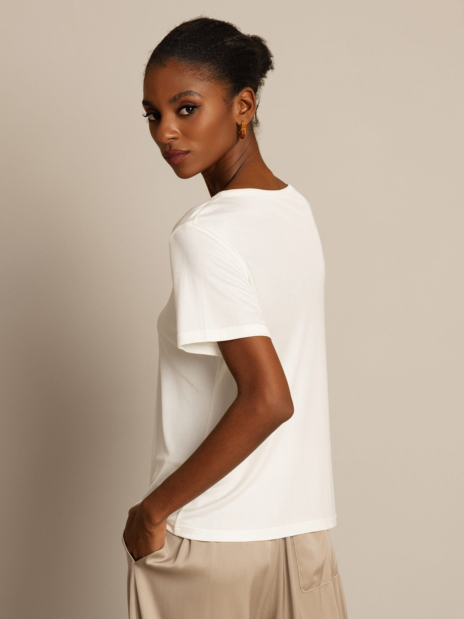 [Hvit] SilkSilky-NO Womens T-Shirt 002,