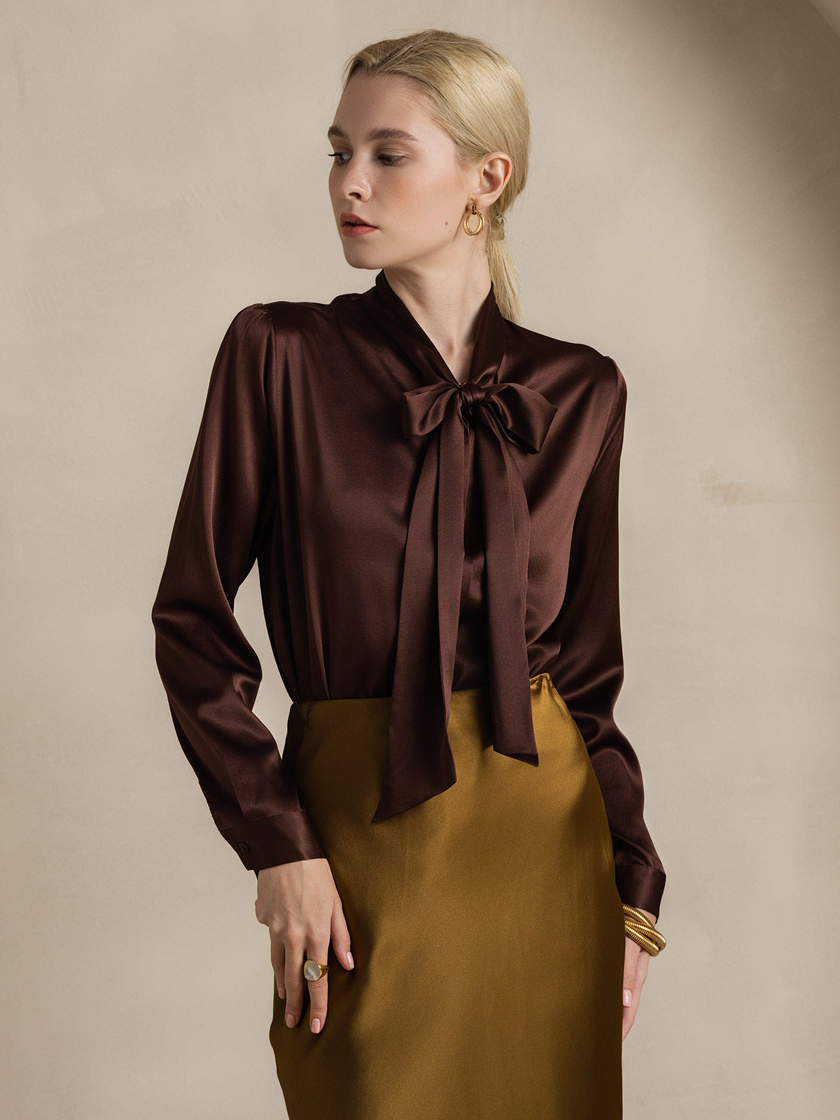 [Kaffe] SilkSilky-NO 19Momme Silke Long Sleeve Tie Neck Skjorte for Kvinner 001