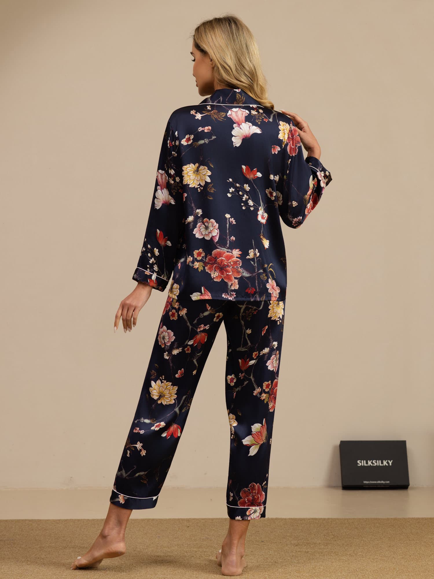 [Marine Blomster] SilkSilky-NO Long Sleeve Lapel Collar Pyjamas for Kvinner 002