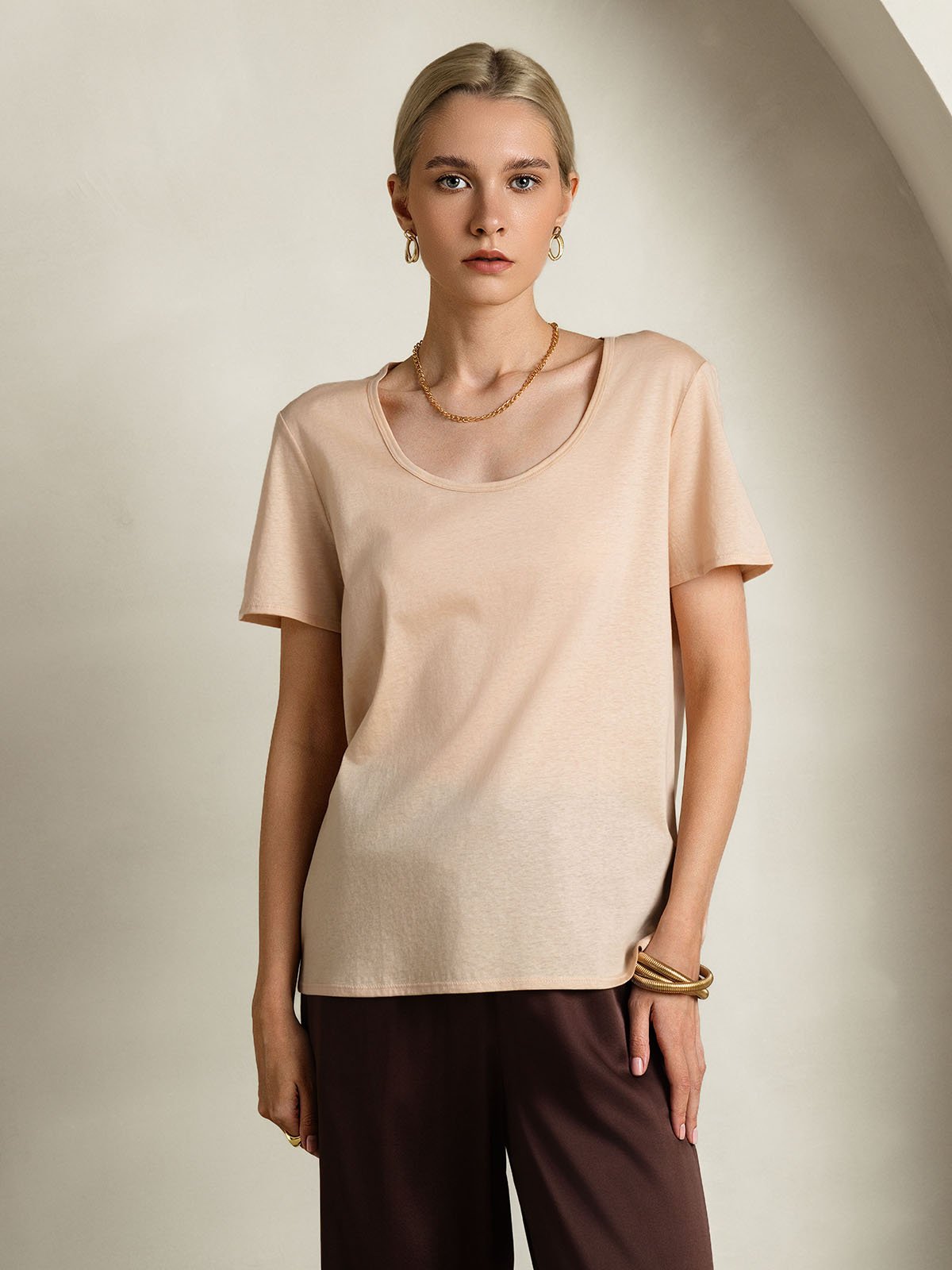 SilkSilky-NO U-hals T-skjorte for Kvinner Beige 001