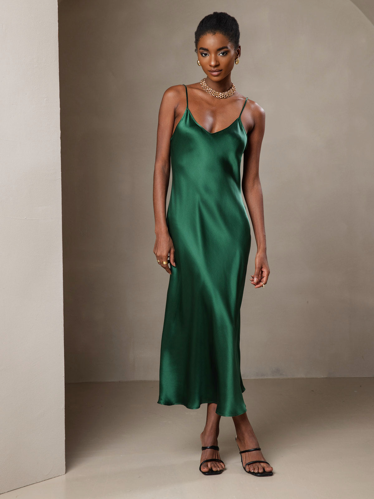 SilkSilky  Pure Silk Sleeveless Round Neck Dress Green 001