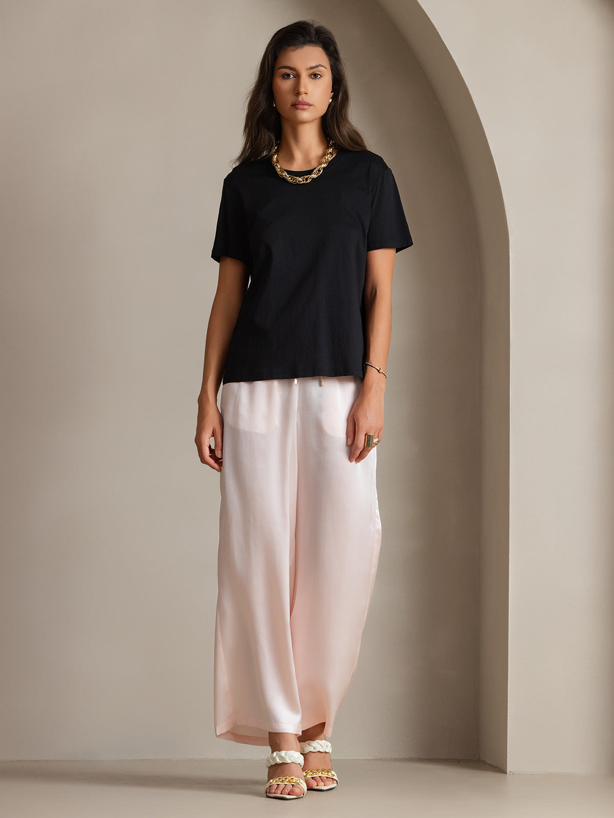 [Svart] SilkSilky-NO Silk Knitted Short Sleeve Round Neck T-skjorte for Kvinner 003