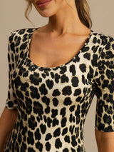 [Leopard] SilkSilky-NO Halv erme Dyp Rund Halsutringning T-skjorte for Kvinner 006