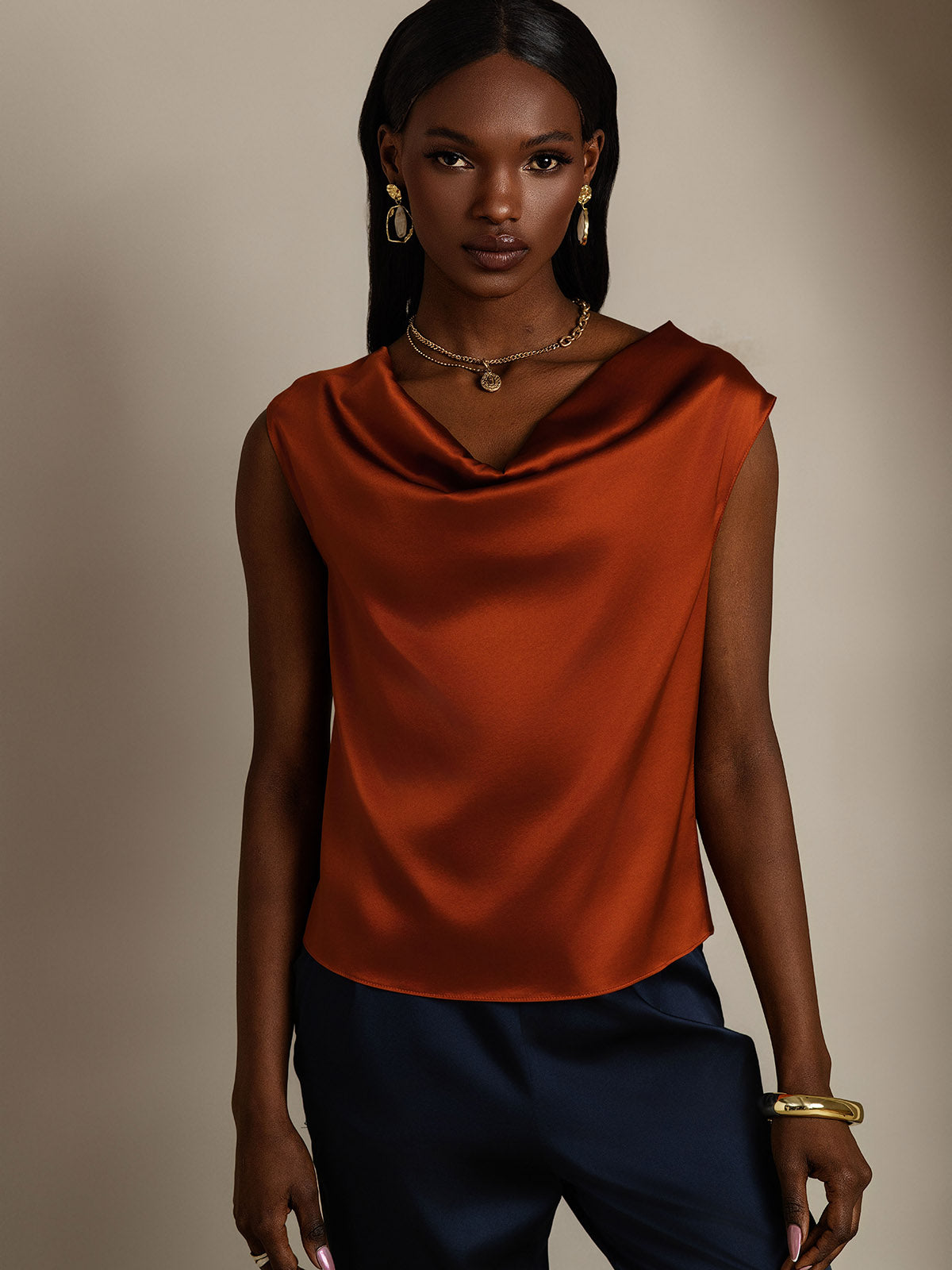 [Karamell] SilkSilky-NO 19Momme Silke Cowl Neck T-skjorte for Kvinner 003