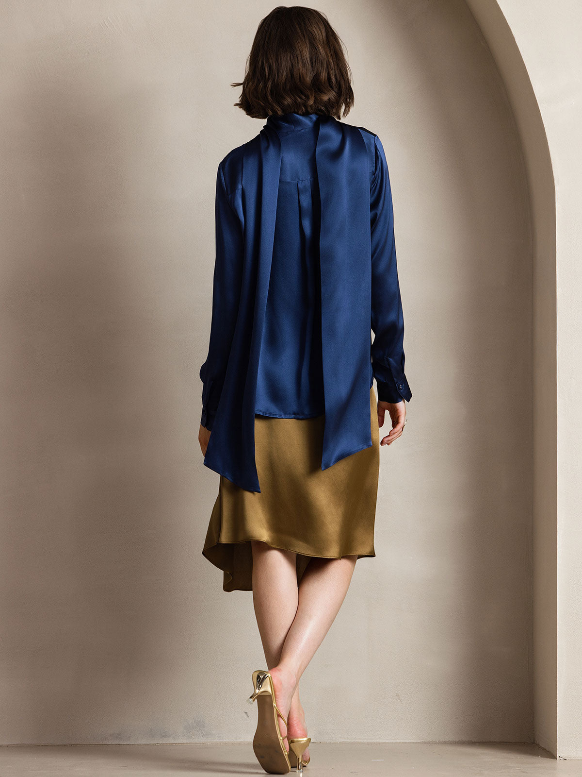 [Mørke blå] SilkSilky-NO 19Momme Silke Long Sleeve Tie Neck Skjorte for Kvinner 002