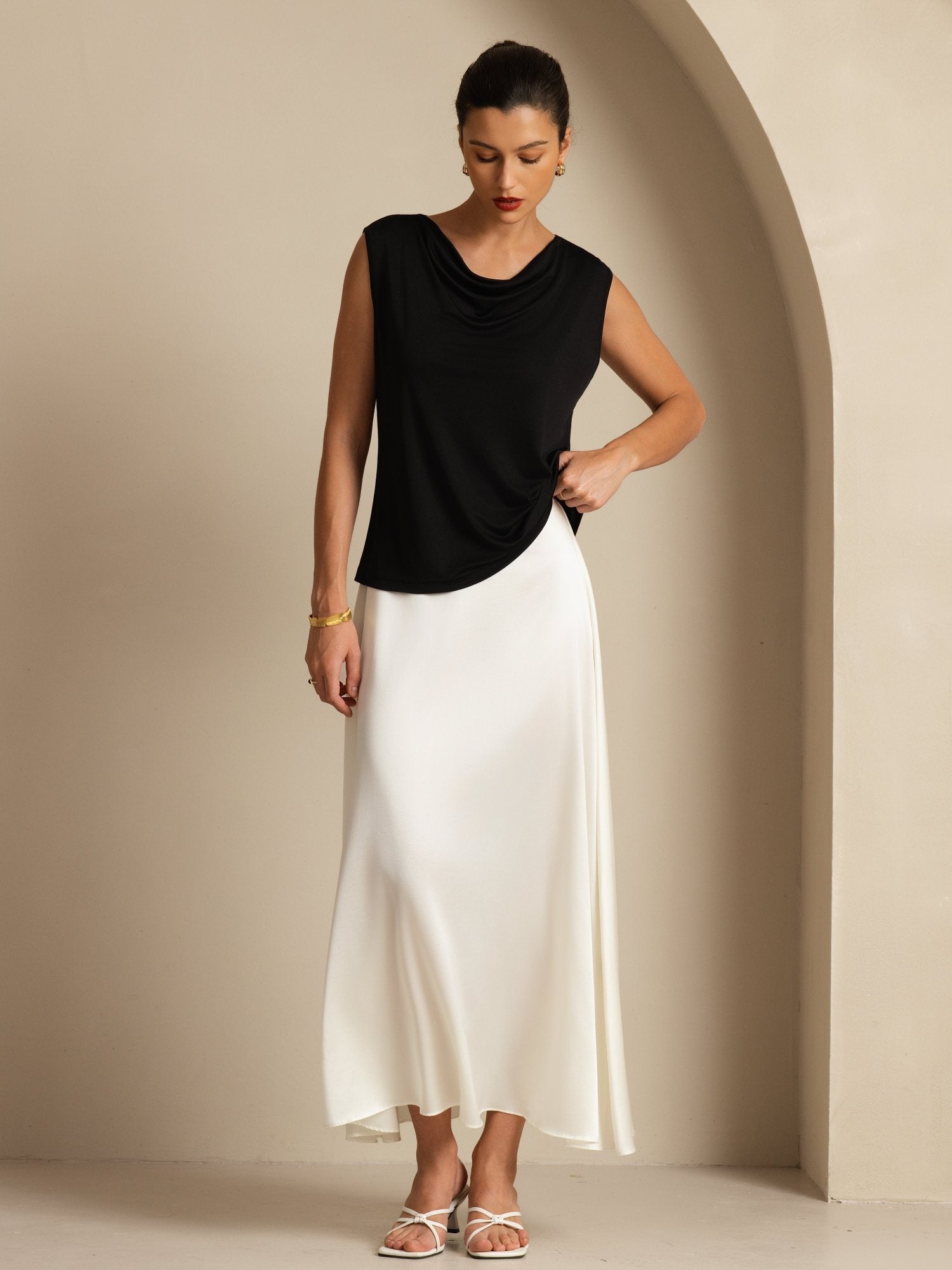 [Svart] SilkSilky-NO Ermeløs Skjerf-Krage T-skjorte for Kvinner 008