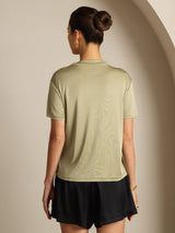 [Tørket Urte] SilkSilky-NO 100% Silk Jersey Short Sleeve Falsk Krage T-skjorte for Kvinner 002
