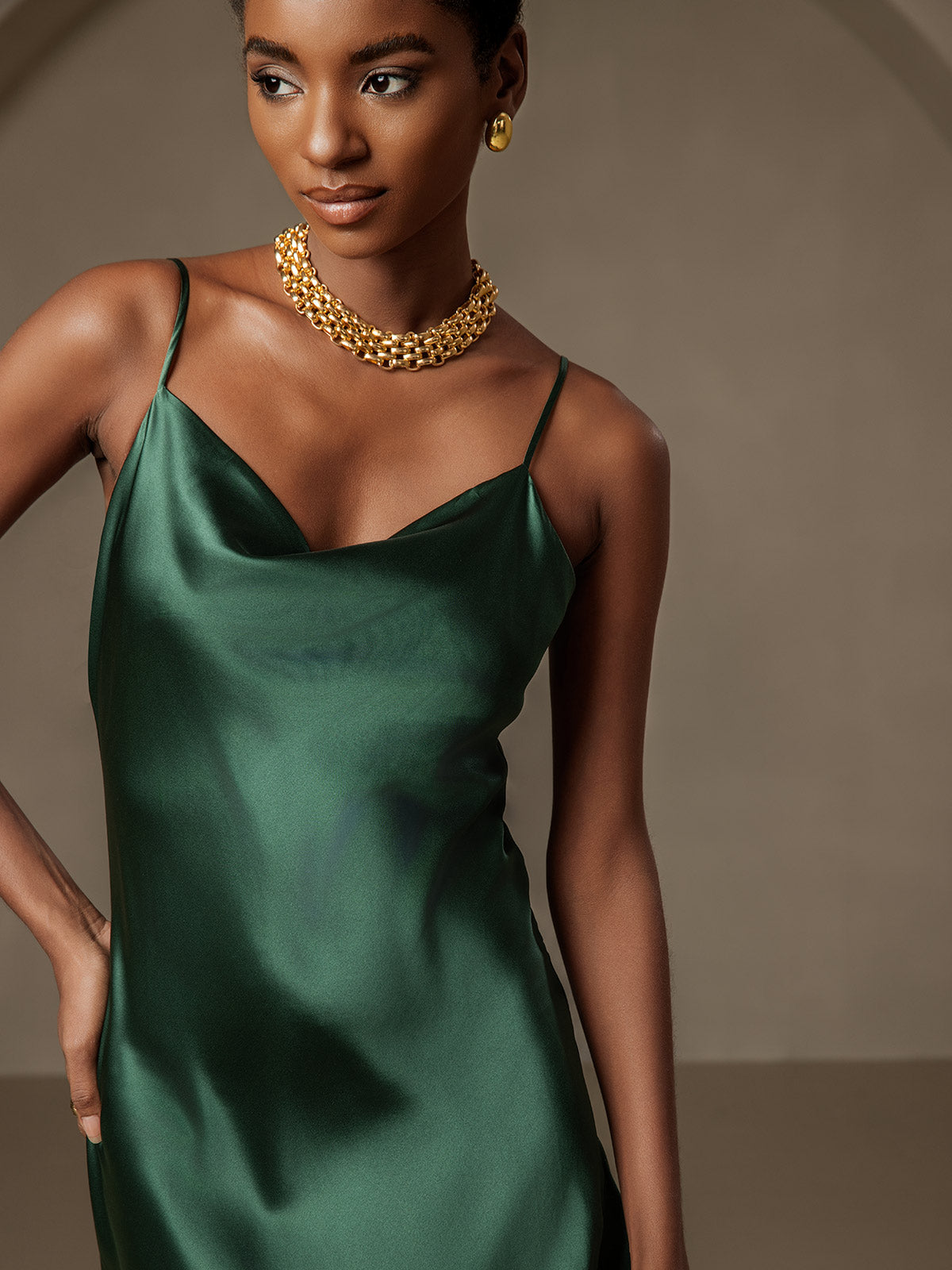 [Mørk Grønn] SilkSilky-NO 19Momme Cowl Neck Kjole 003