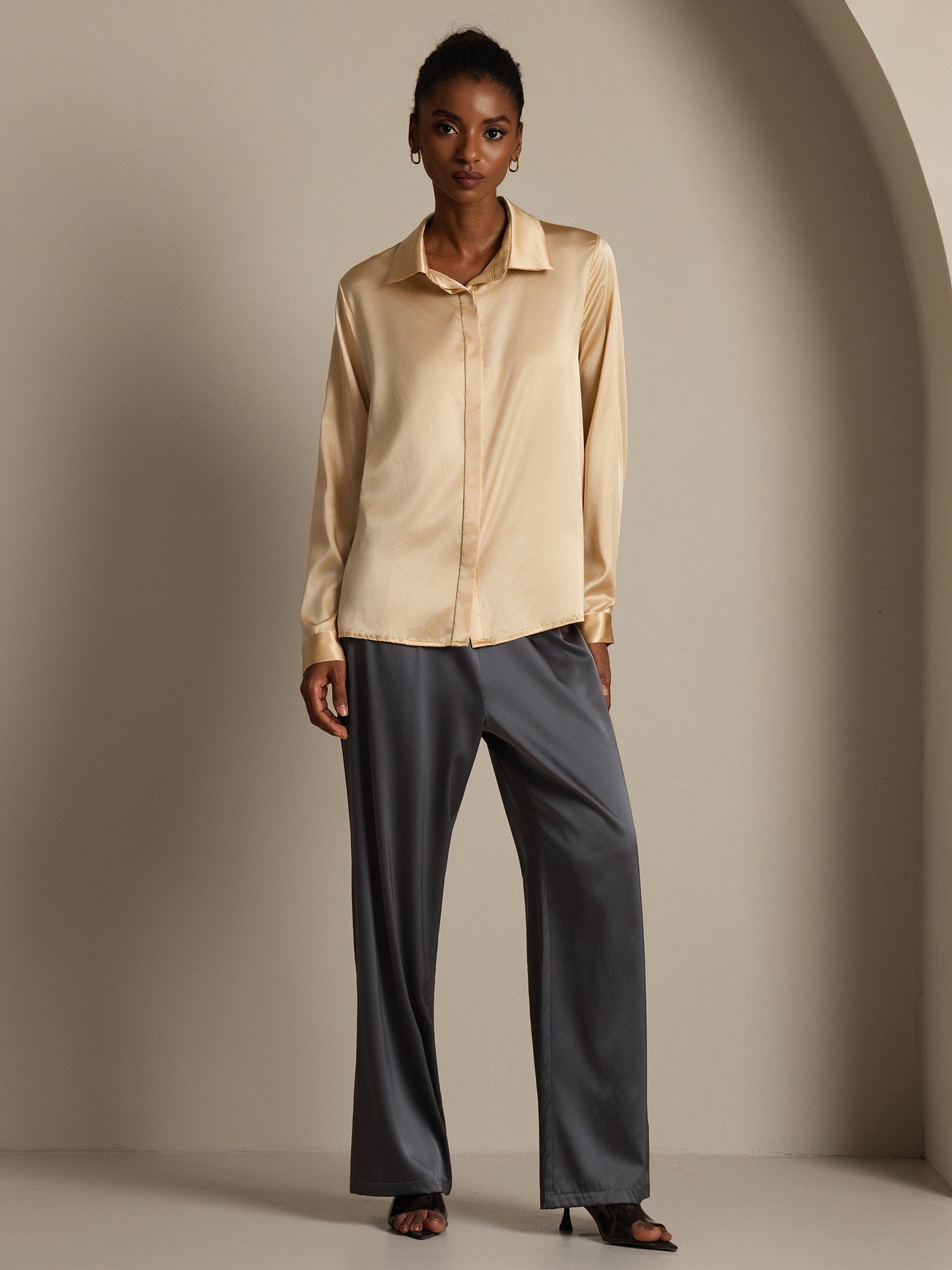 [Champagne] SilkSilky-NO 19Momme Silke Lapel Collar Skjorte for Kvinner 008