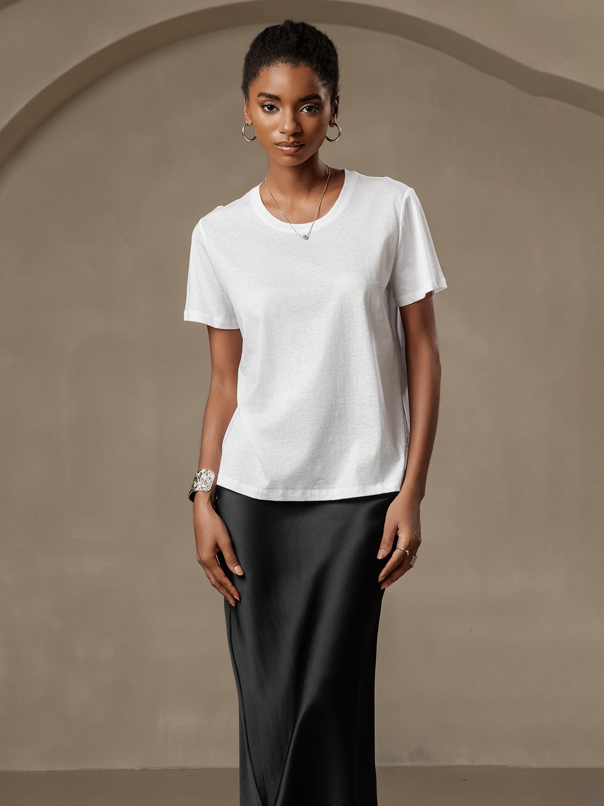 [Hvit] SilkSilky-NO Silk Knitted Short Sleeve Round Neck T-skjorte for Kvinner 001