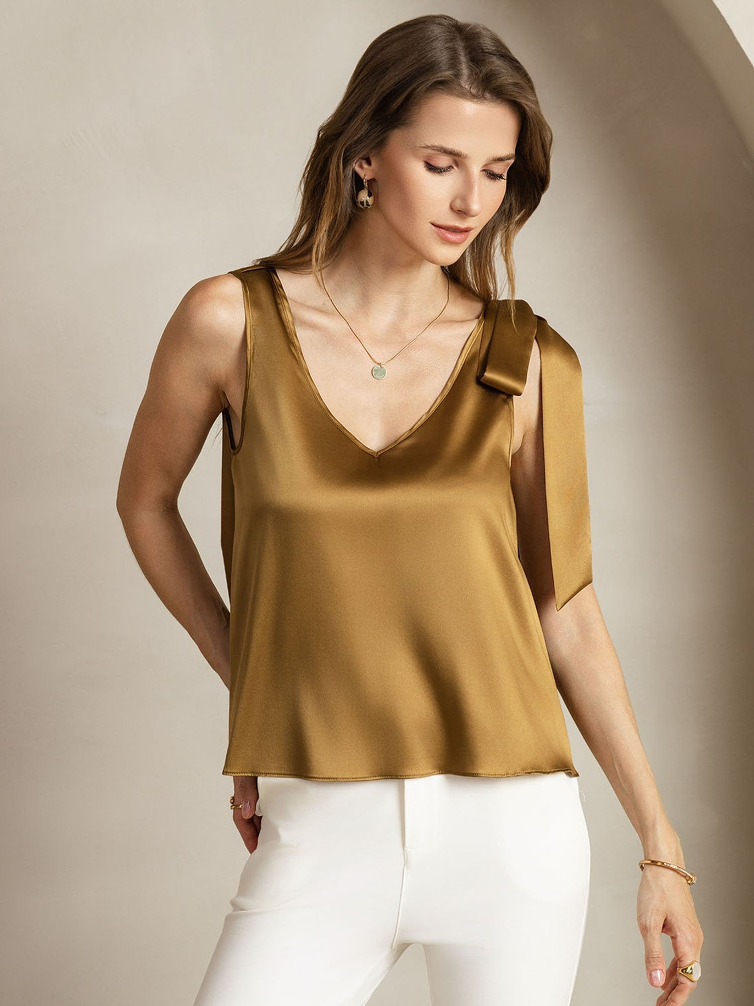 [Bronse] SilkSilky-NO 19Momme Silke V-Hals T-skjorte for Kvinner 001