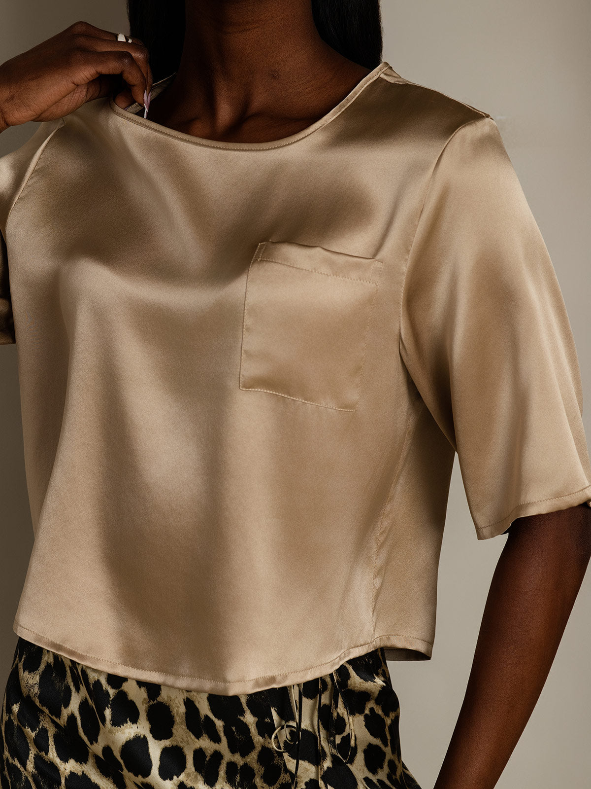 SilkSilky-NO Båthals T-skjorte for Kvinner Champagne 008