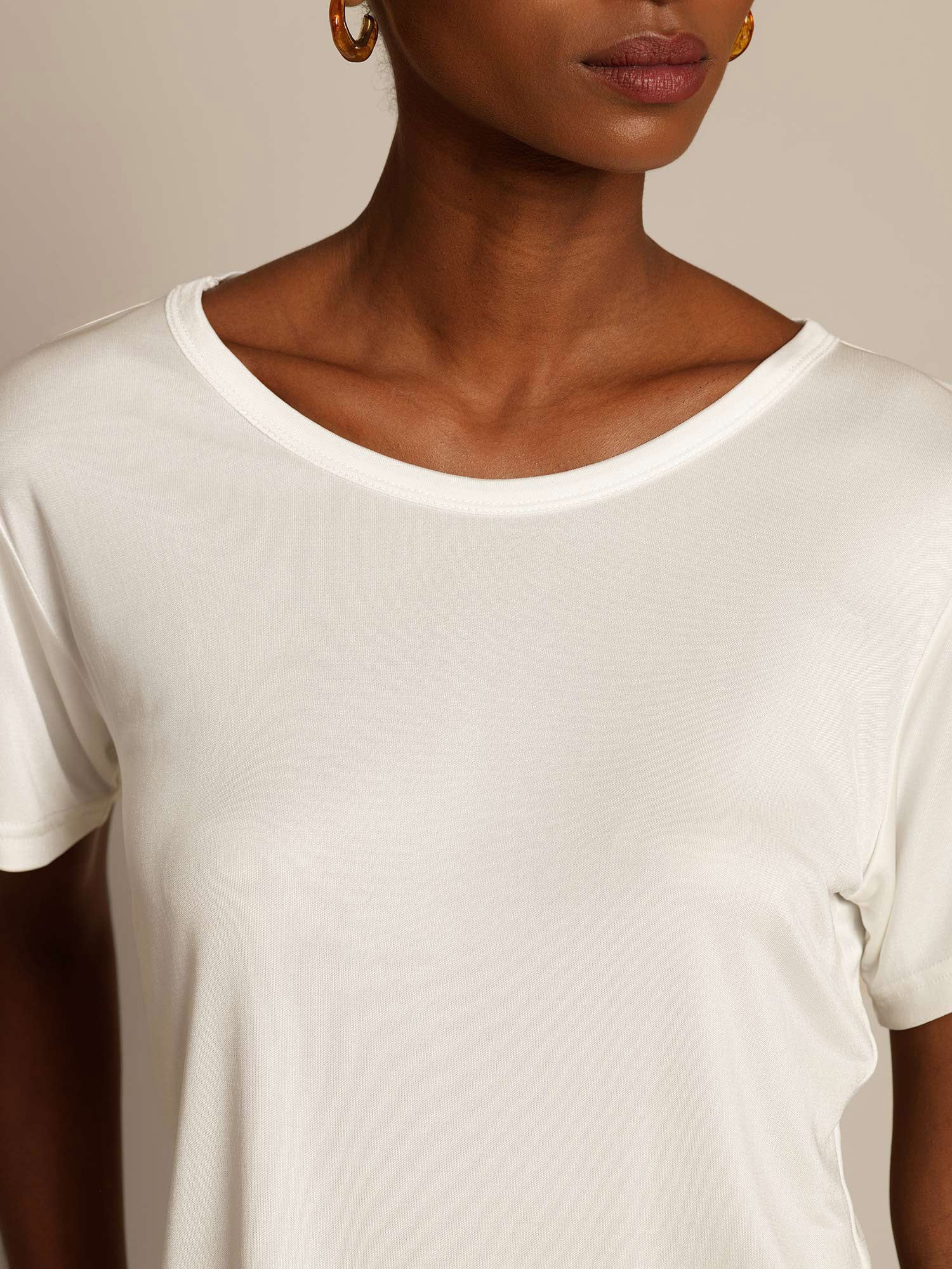 [Hvit] SilkSilky-NO Womens T-Shirt 004