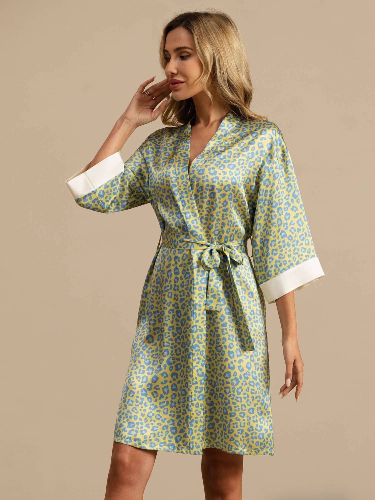 [GrønnLeopard] SilkSilky-NO 3/4 erme V Hals Morgenkåpe for Kvinner 005