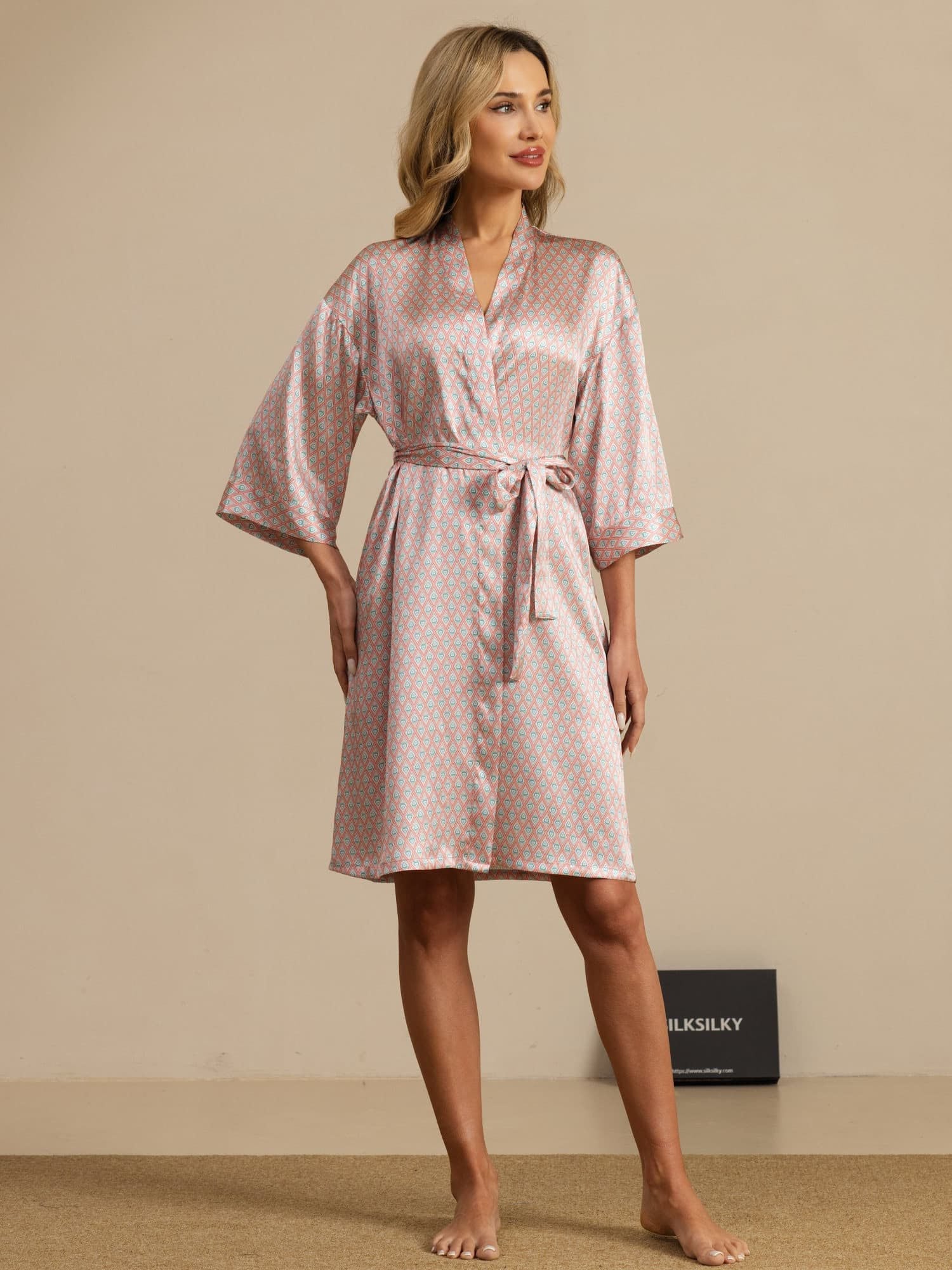 [RosaHjerteGeo] SilkSilky-NO 3/4 erme V Hals Morgenkåpe for Kvinner 005