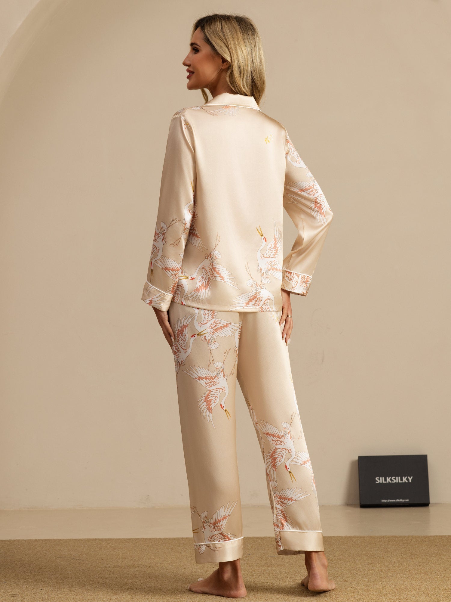 [Champagne] SilkSilky-NO 19Momme Pyjamas for Kvinner 002