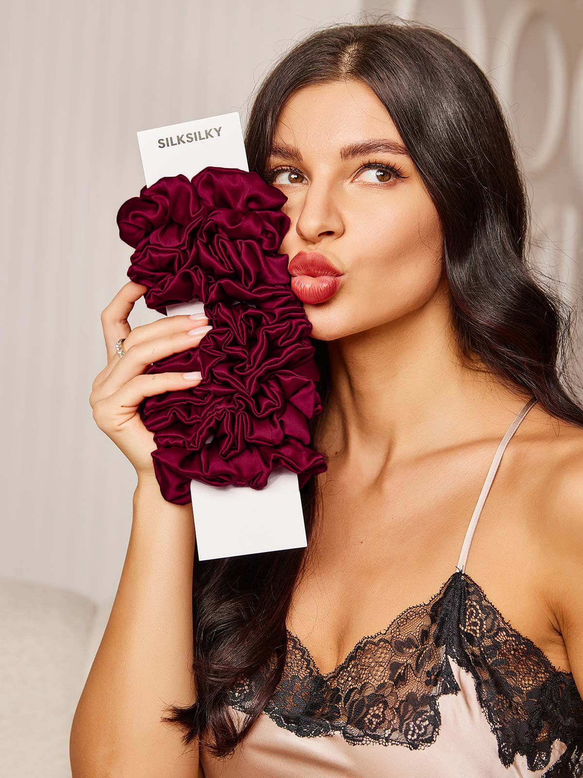 [Fuchsia] SilkSilky-NO 19Momme Scrunchie 002