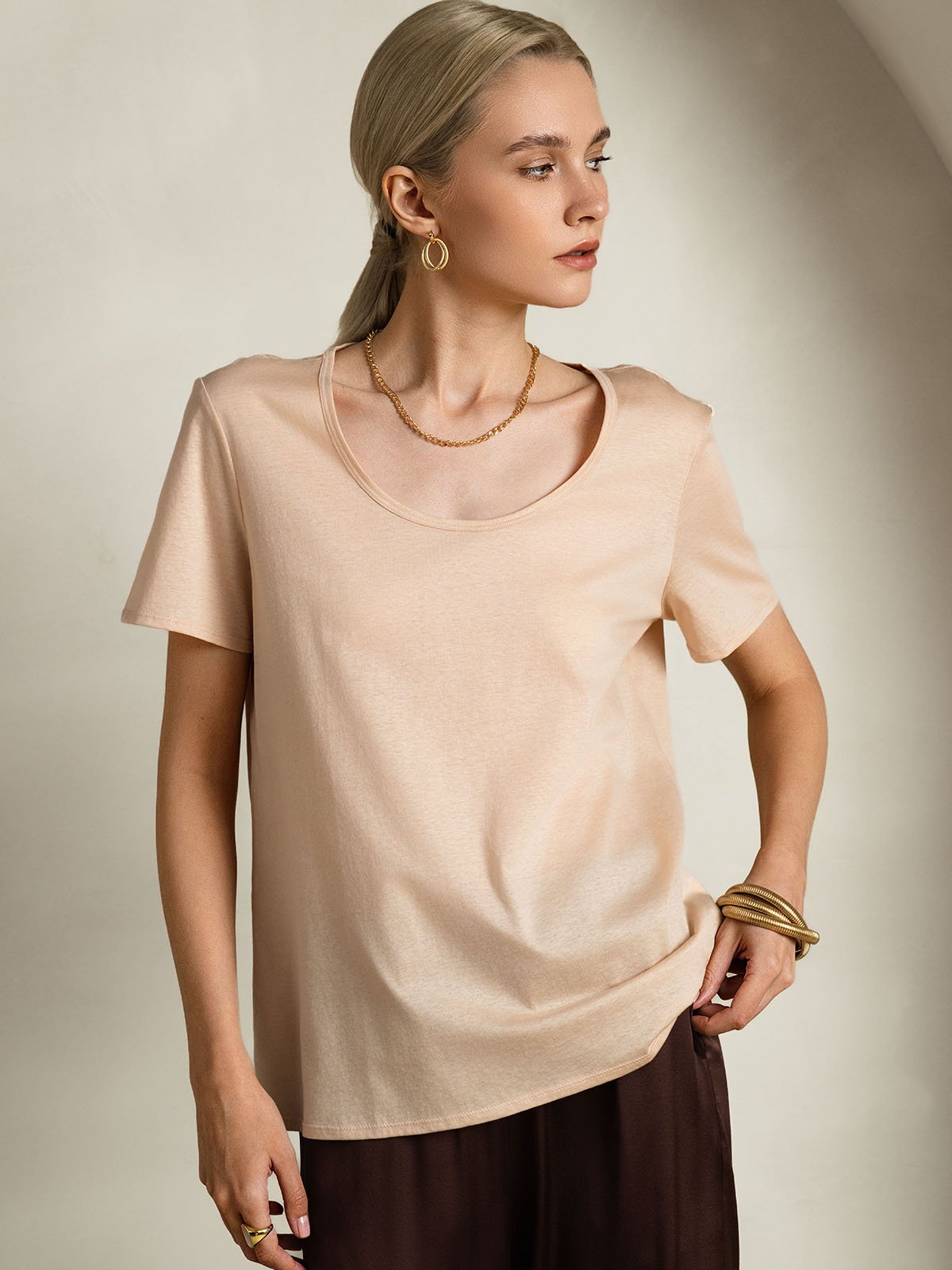 SilkSilky-NO U-hals T-skjorte for Kvinner Beige 003