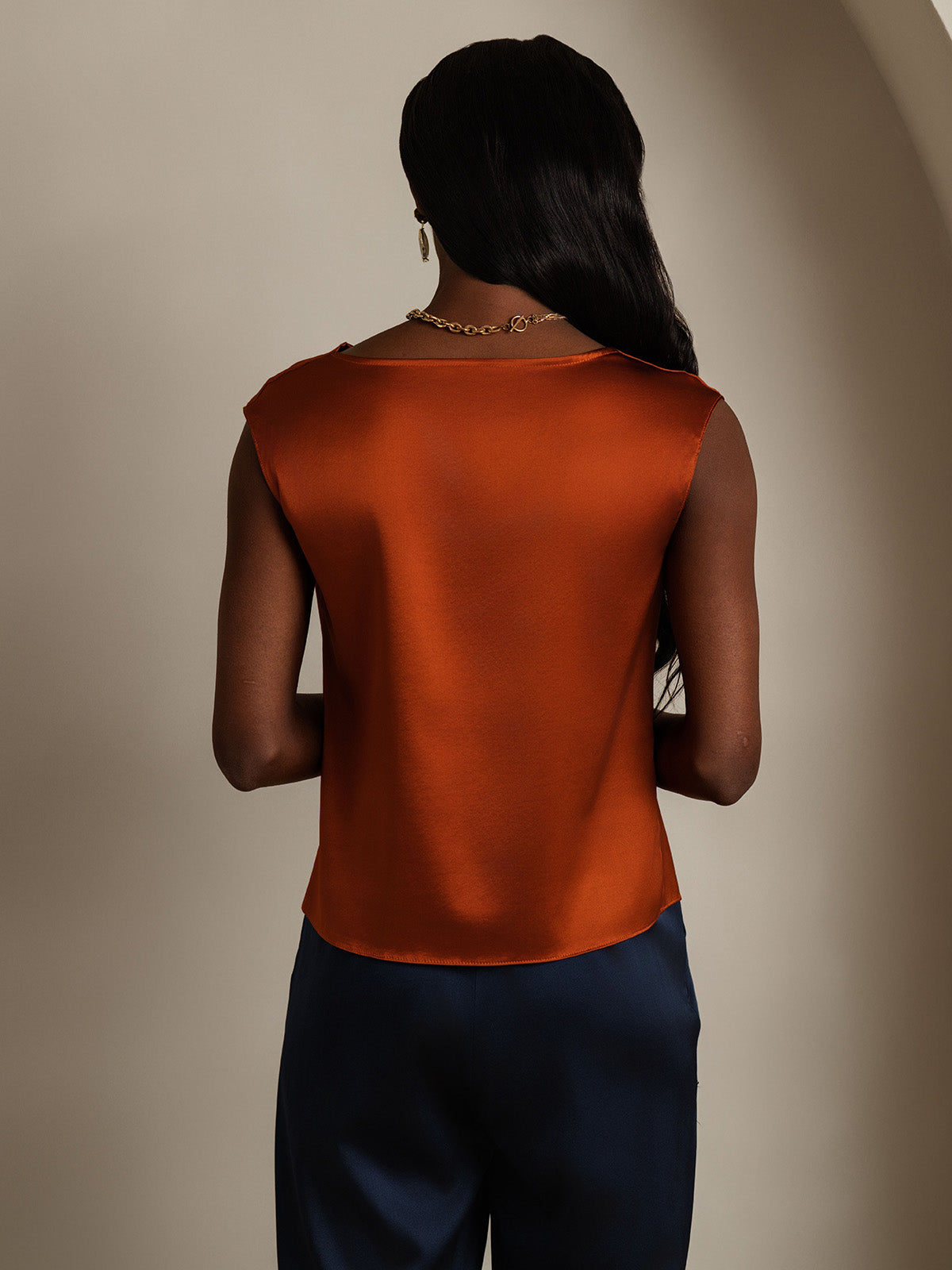 [Karamell] SilkSilky-NO 19Momme Silke Cowl Neck T-skjorte for Kvinner 002