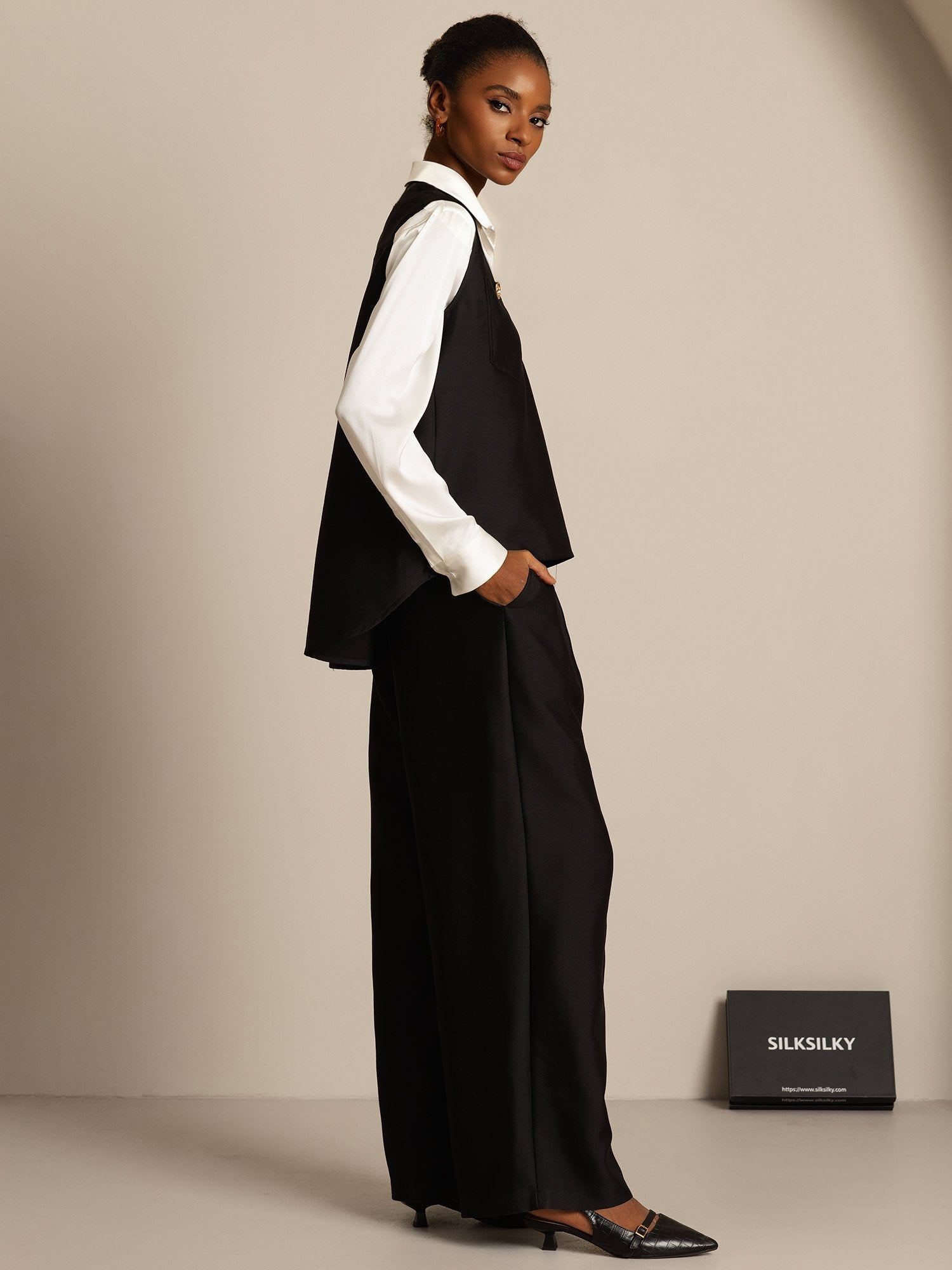 [Svart] SilkSilky-NO 32Momme Silk-Wool Blend Womens Vest 007,