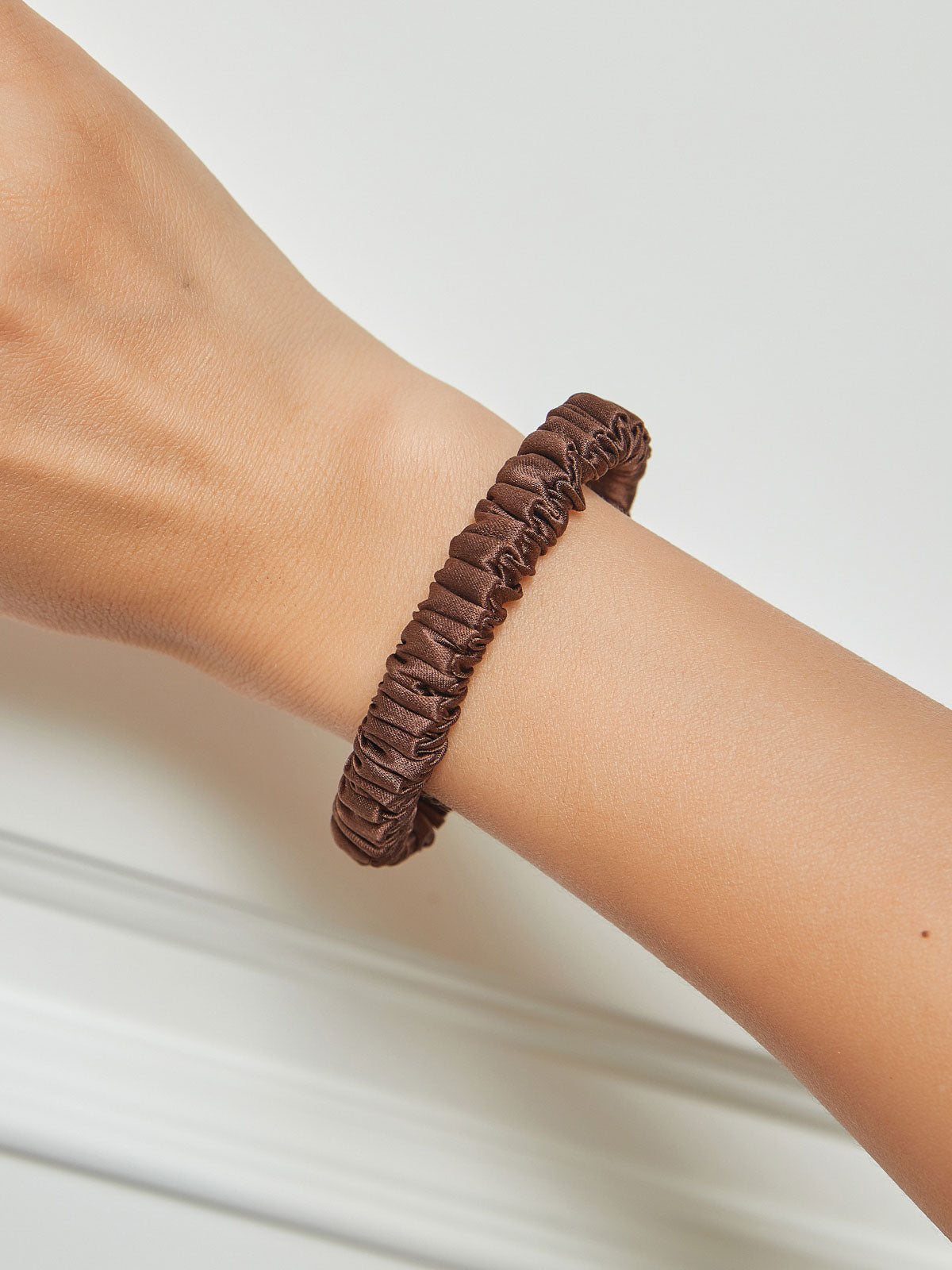 [Kaffe] SilkSilky-NO 19Momme Scrunchie 001