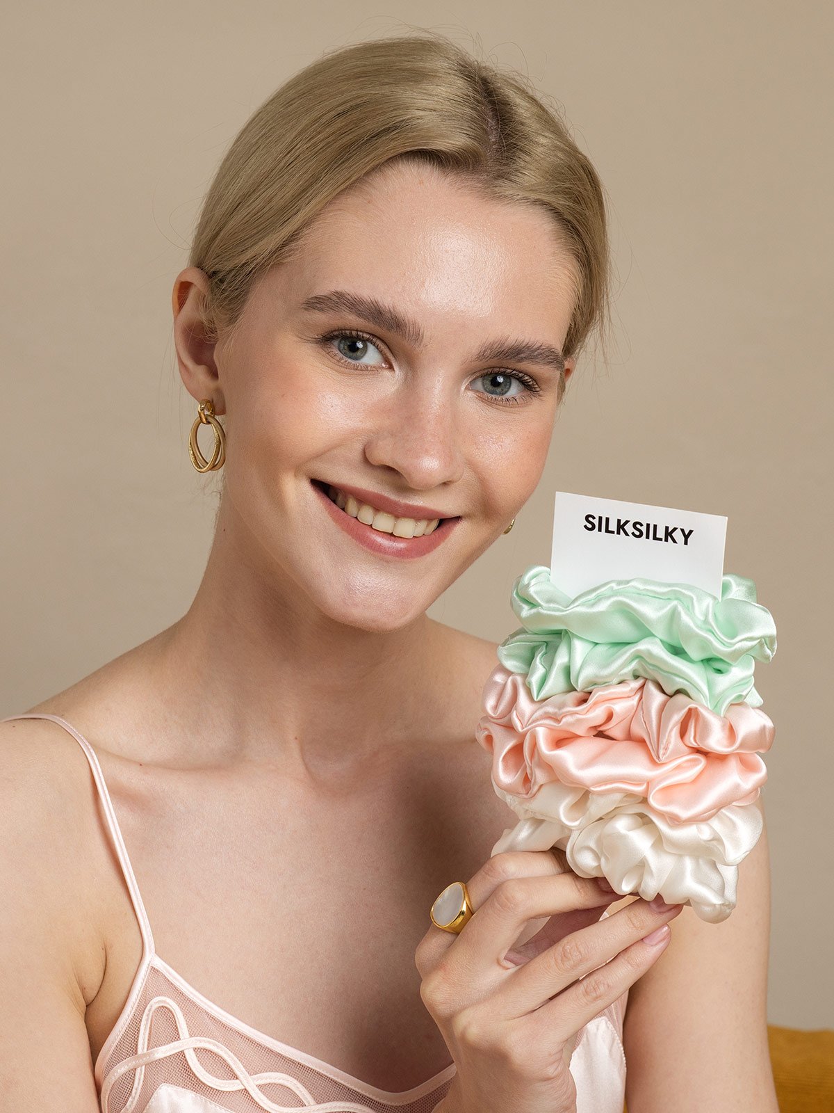 [Group2] SilkSilky-NO Scrunchie 003