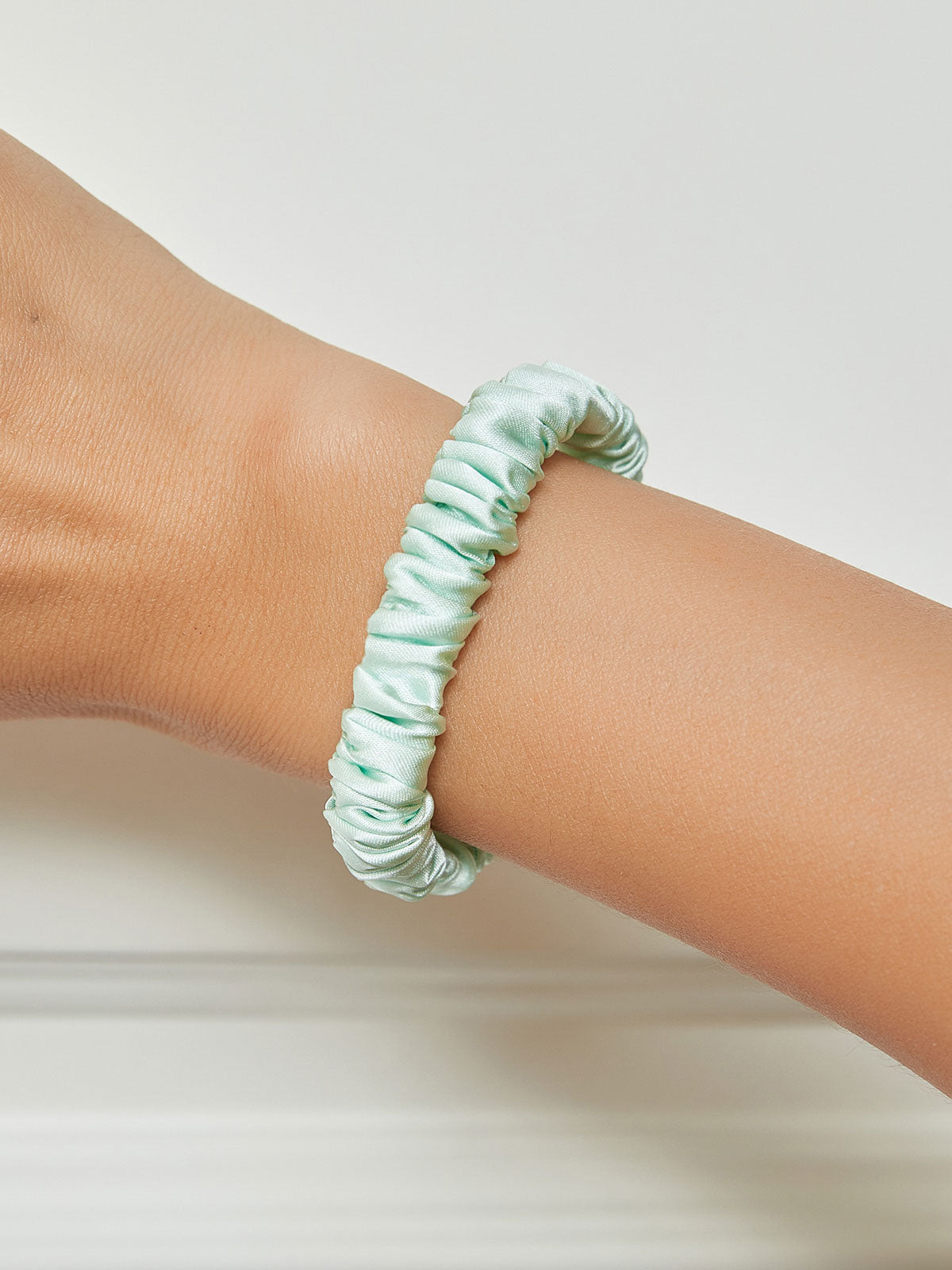 [Lysegrønn] SilkSilky-NO 19Momme Scrunchie 001