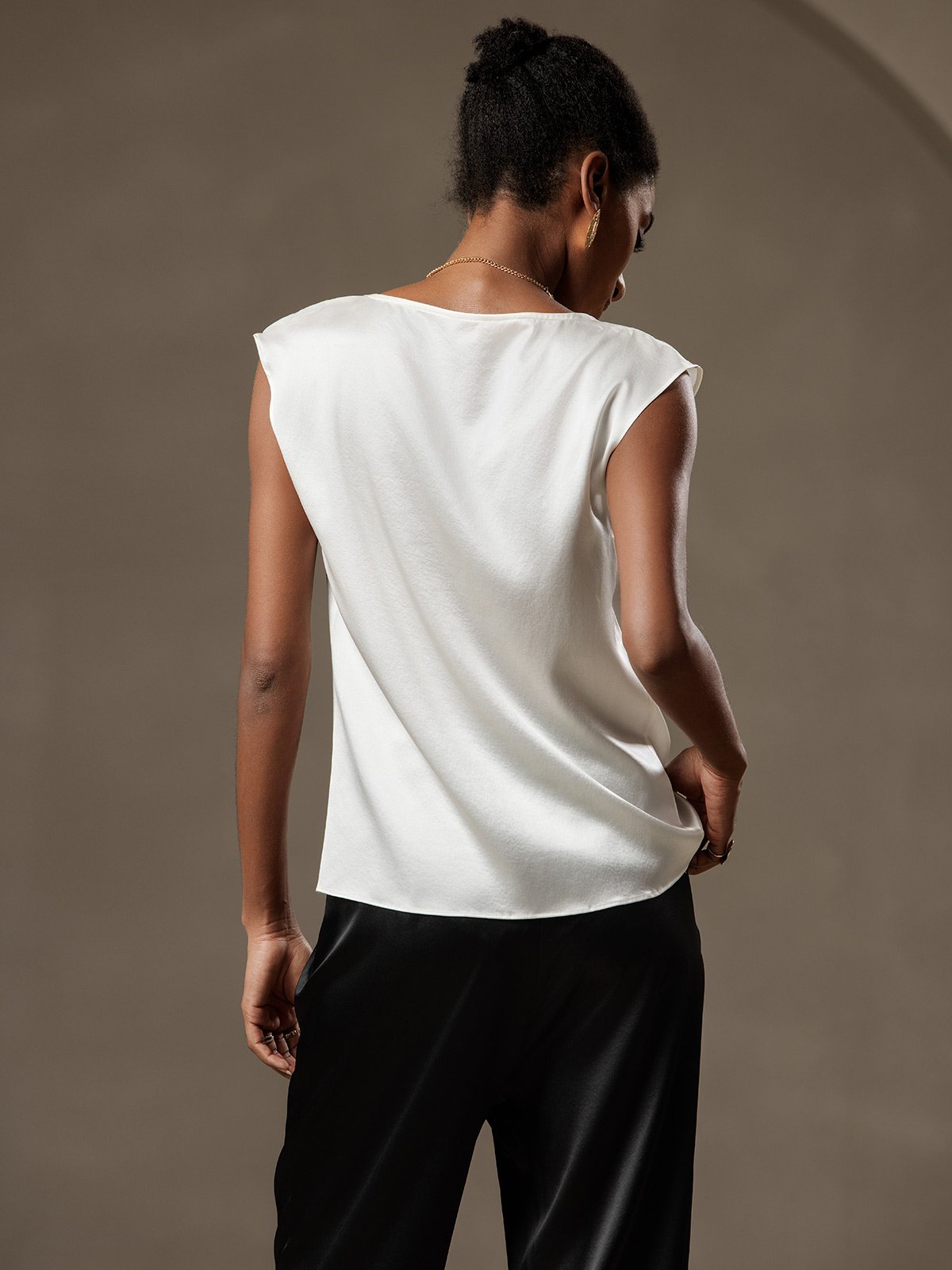 [Hvit] SilkSilky-NO 19Momme Silke Cowl Neck T-skjorte for Kvinner 002