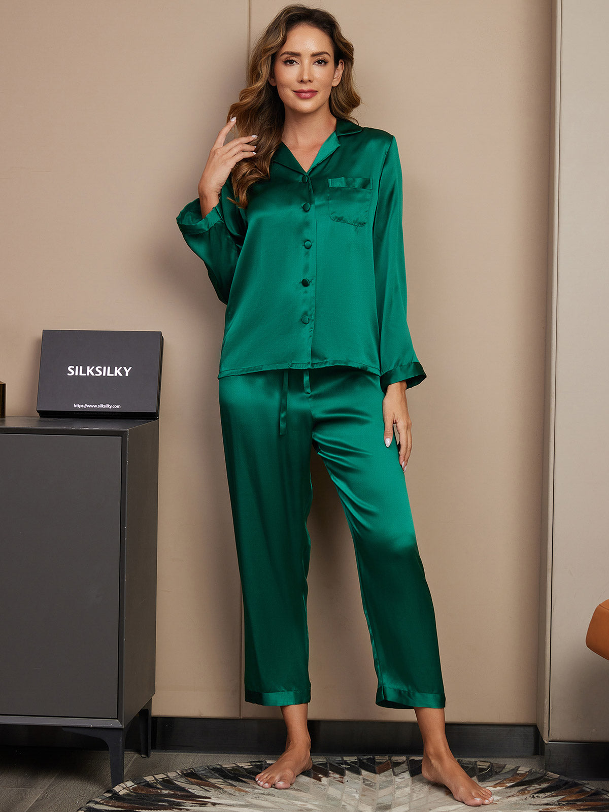 SilkSilky US Pure Silk Long Sleeve Lapel Women's Pajamas Green 003