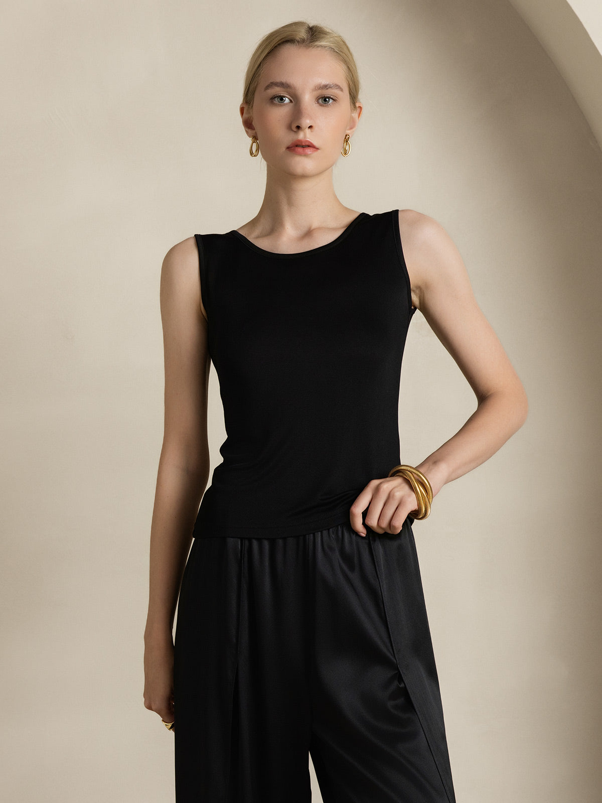 [Svart] SilkSilky-NO Silk Knitted Sleeveless Round Neck T-skjorte for Kvinner 003