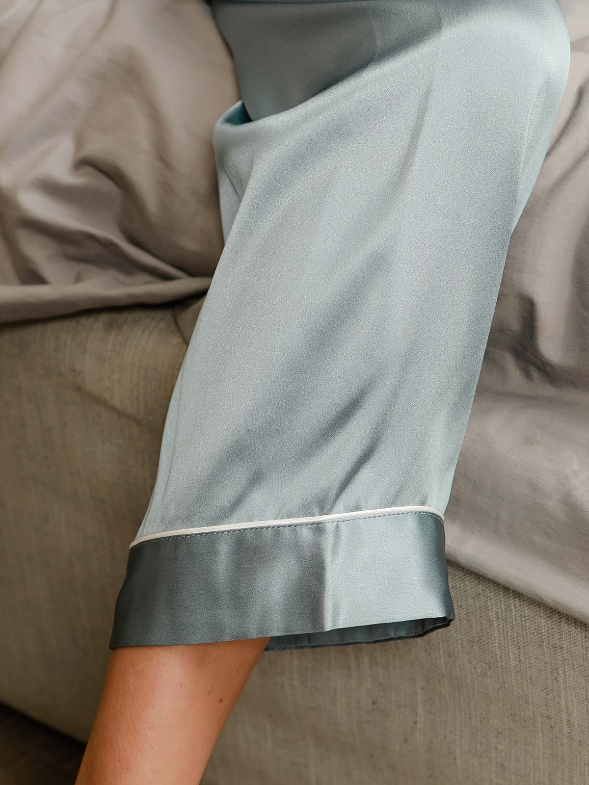 [Lyse Blå] SilkSilky-NO Pure Silk Long Sleeve Lapel Pyjamas for Kvinner 004