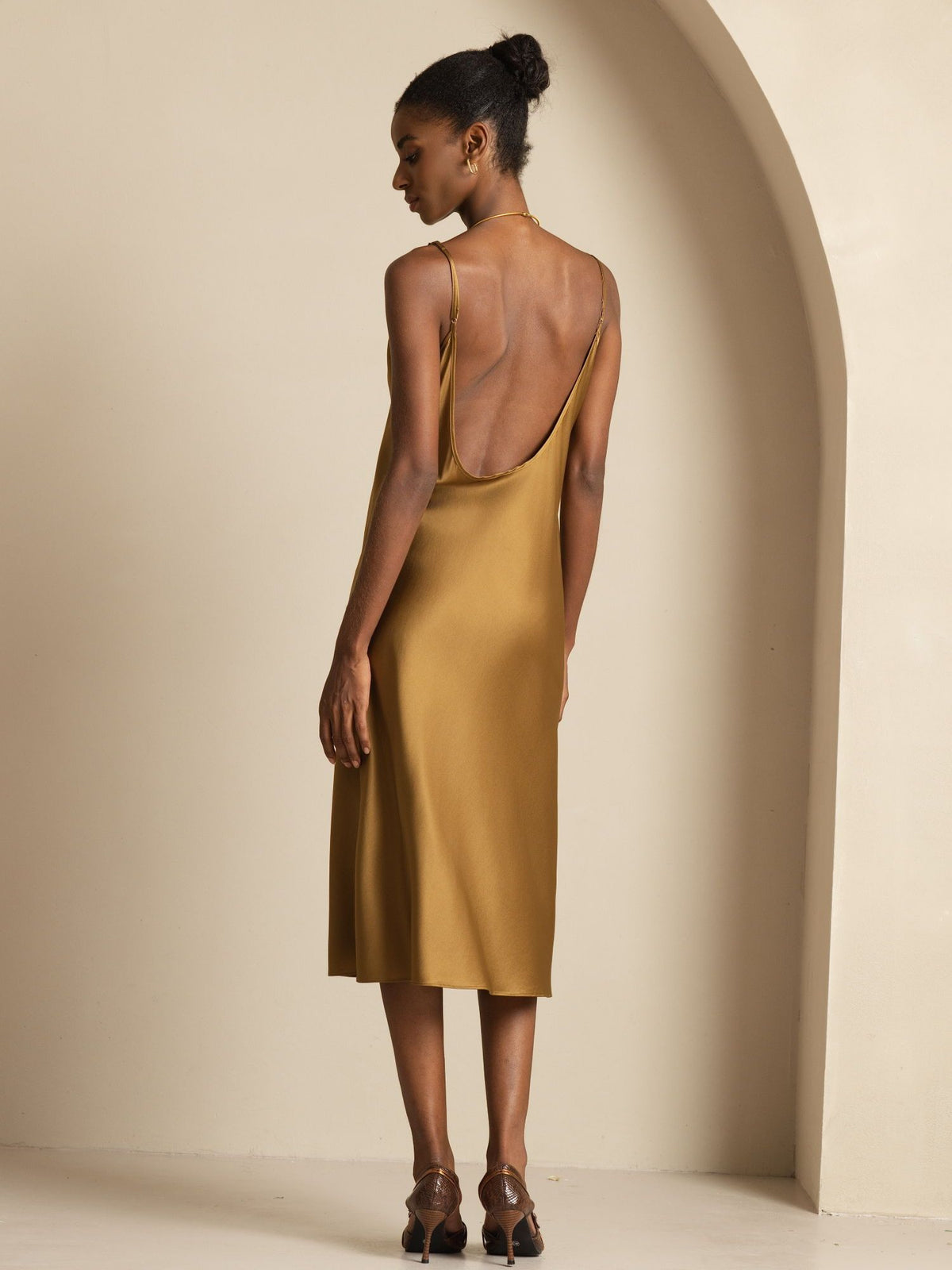 [Brun] SilkSilky-NO Spaghetti Strap U-hals Kjole 002
