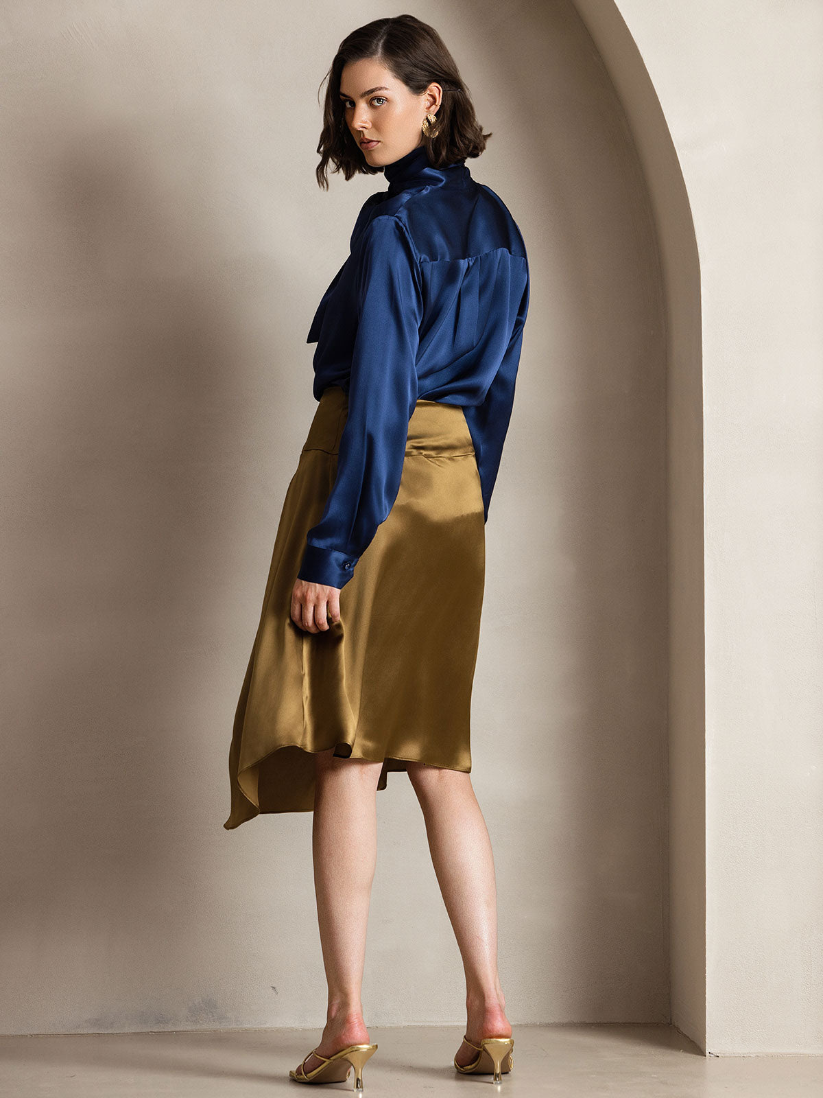 [Mørke blå] SilkSilky-NO 19Momme Silke Long Sleeve Tie Neck Skjorte for Kvinner 004