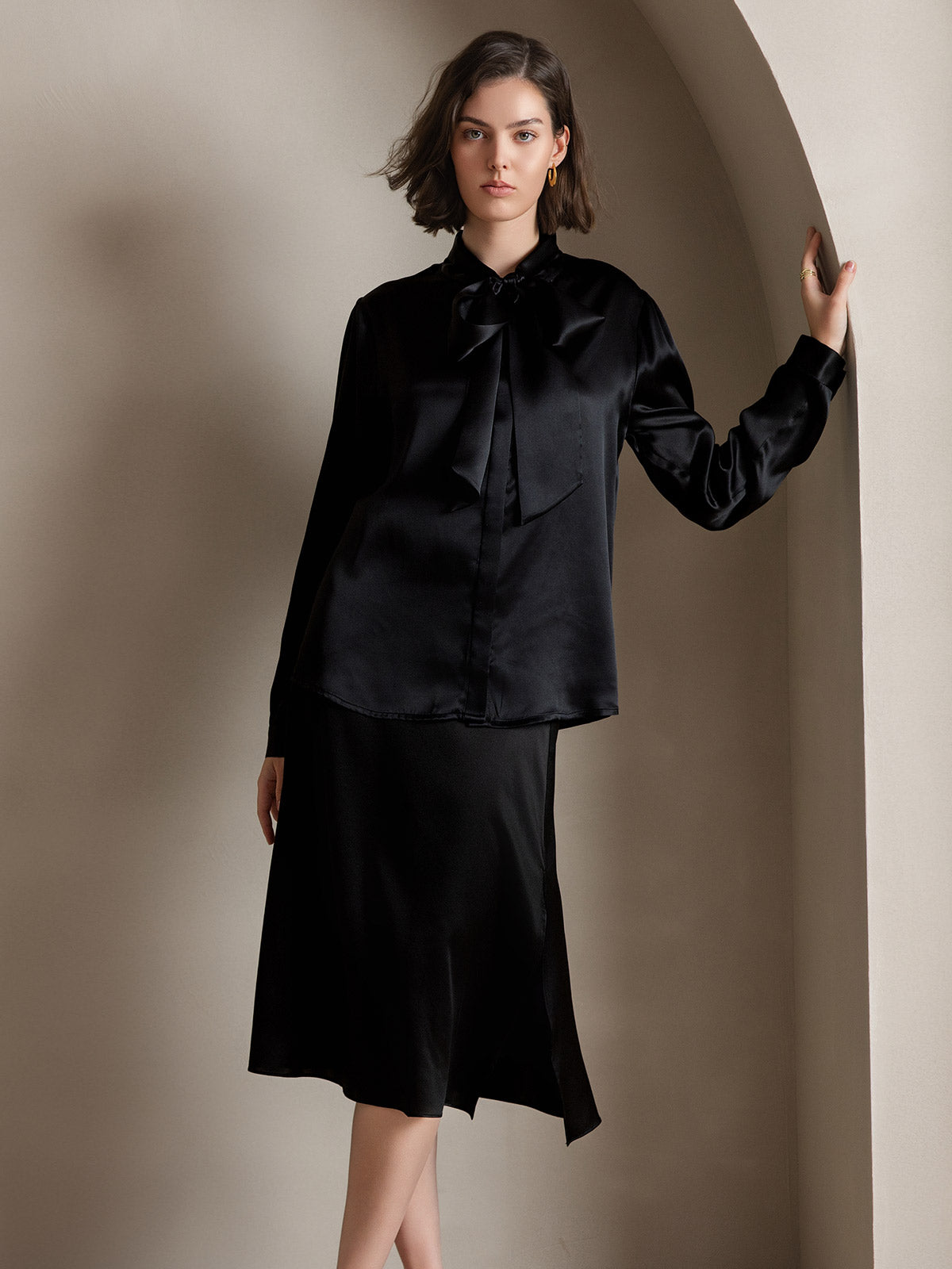 [Svart] SilkSilky-NO 19Momme Silke Long Sleeve Tie Neck Skjorte for Kvinner 001