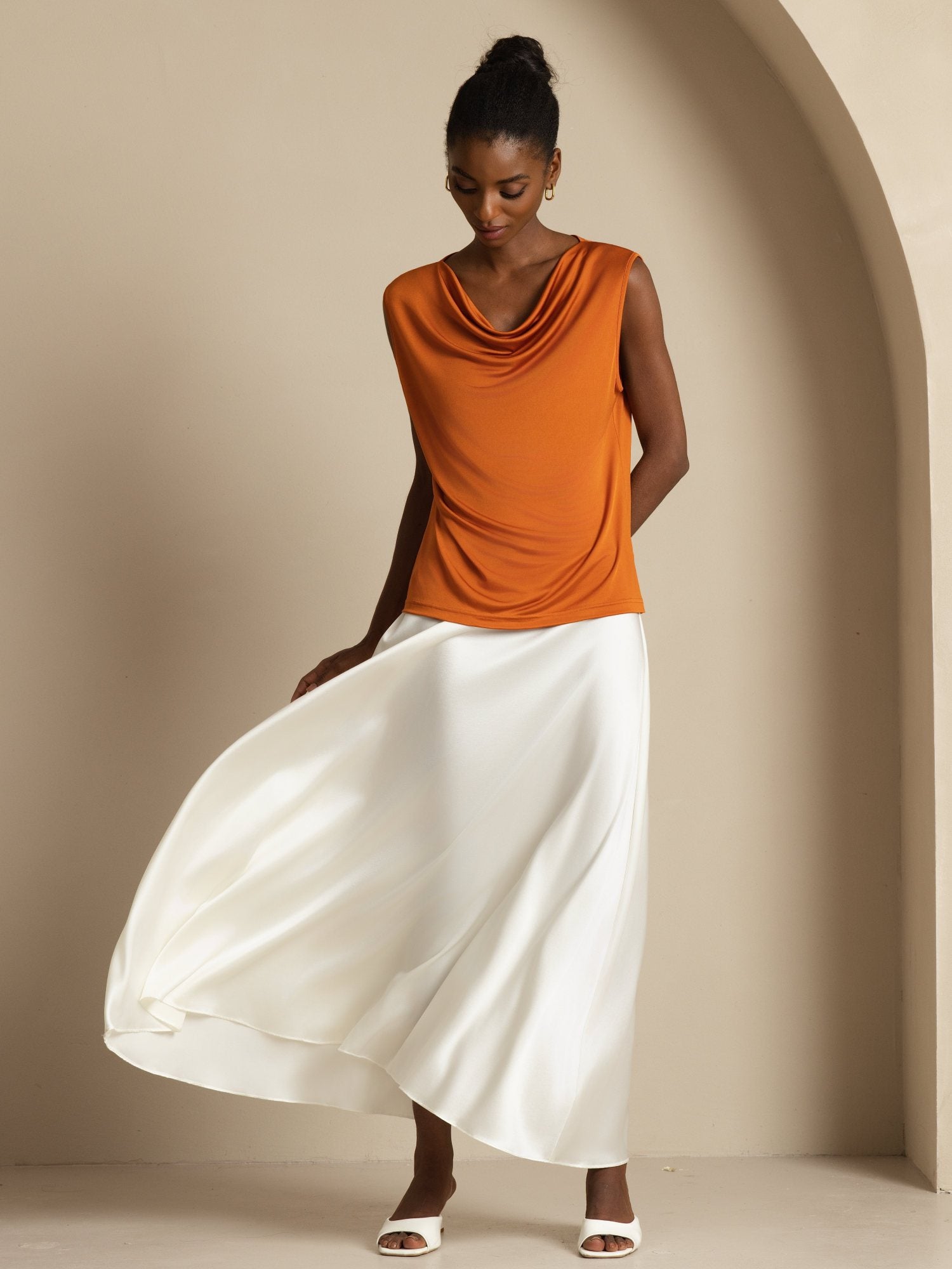 [Oransje] SilkSilky-NO Ermeløs Skjerf-Krage T-skjorte for Kvinner 004